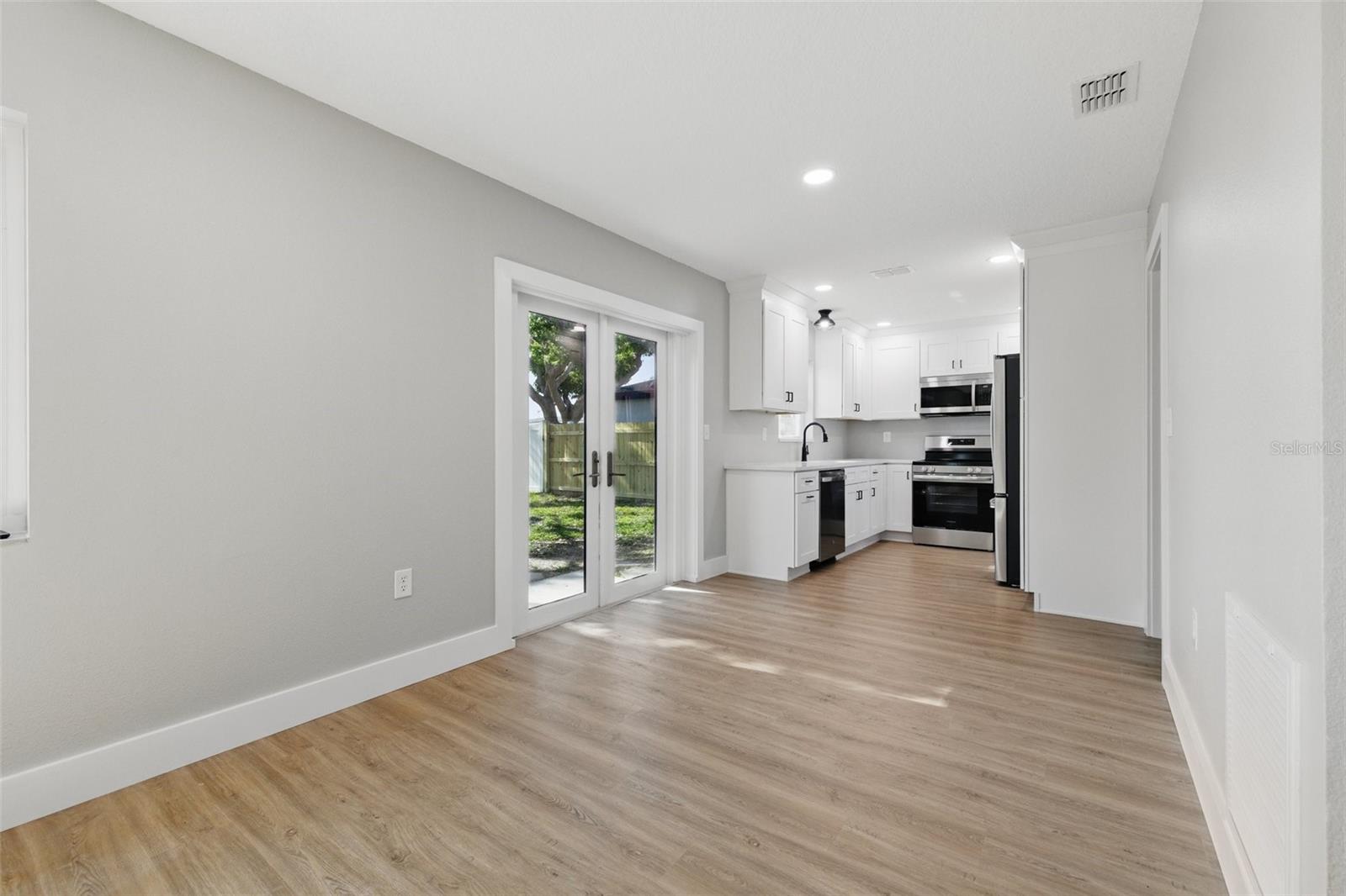 10404 OAKHAVEN DR, PINELLAS PARK, FL, 33782