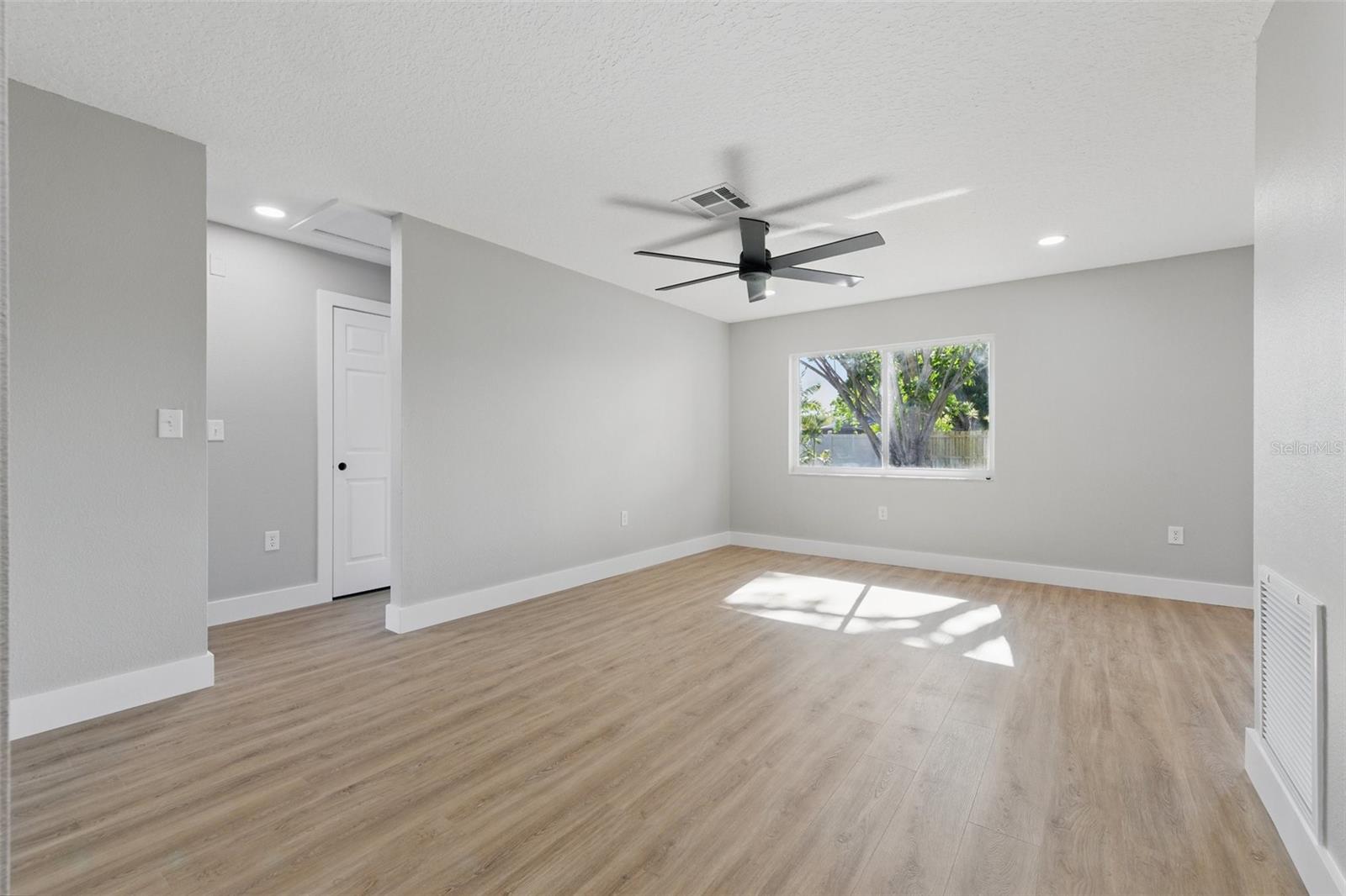 10404 OAKHAVEN DR, PINELLAS PARK, FL, 33782