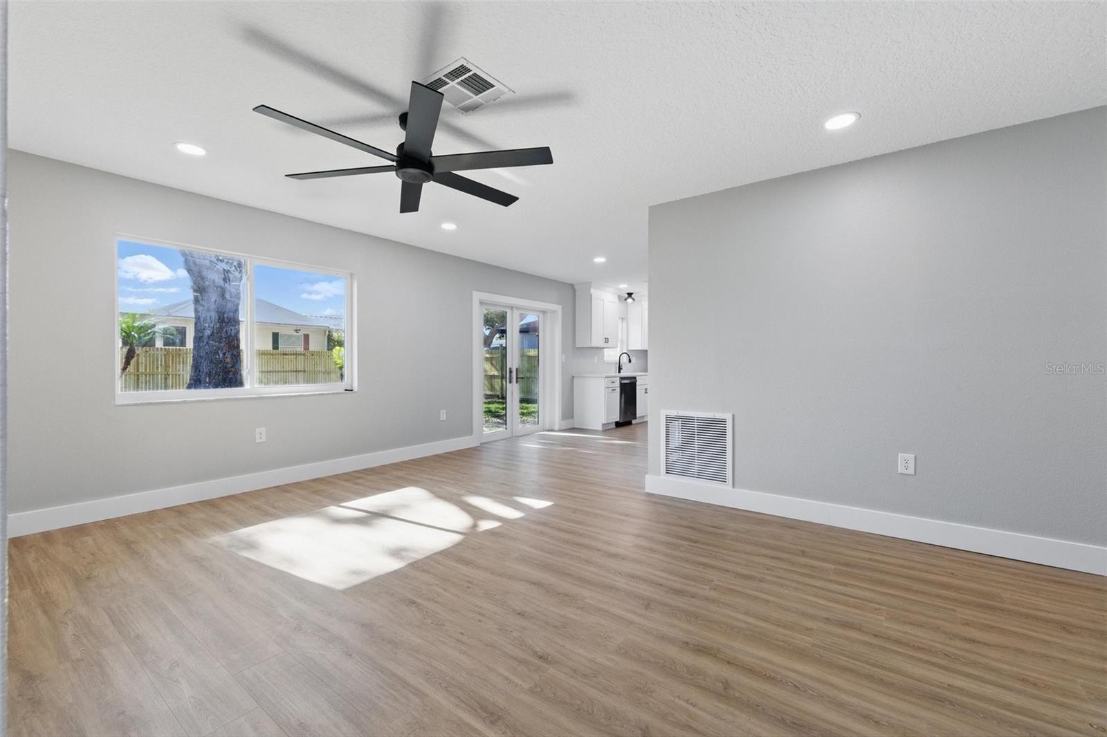 10404 OAKHAVEN DR, PINELLAS PARK, FL, 33782