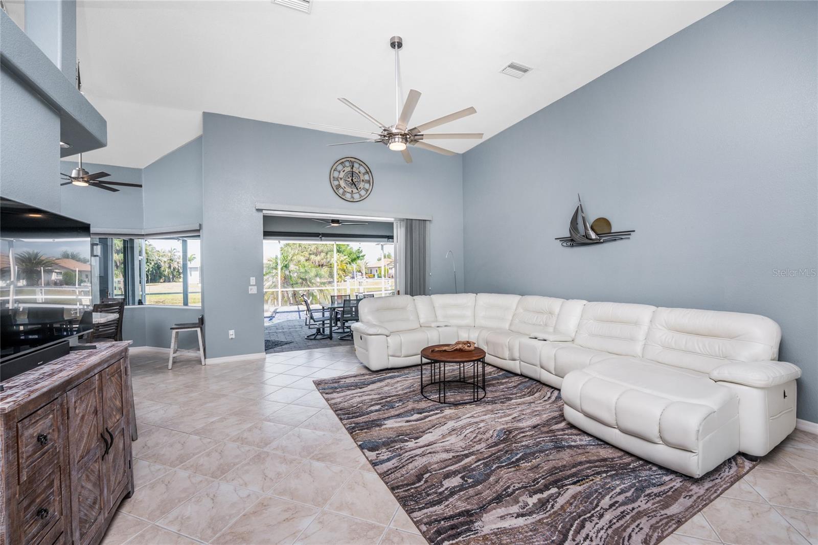 15674 APPLEWHITE CIR, PORT CHARLOTTE, FL, 33981