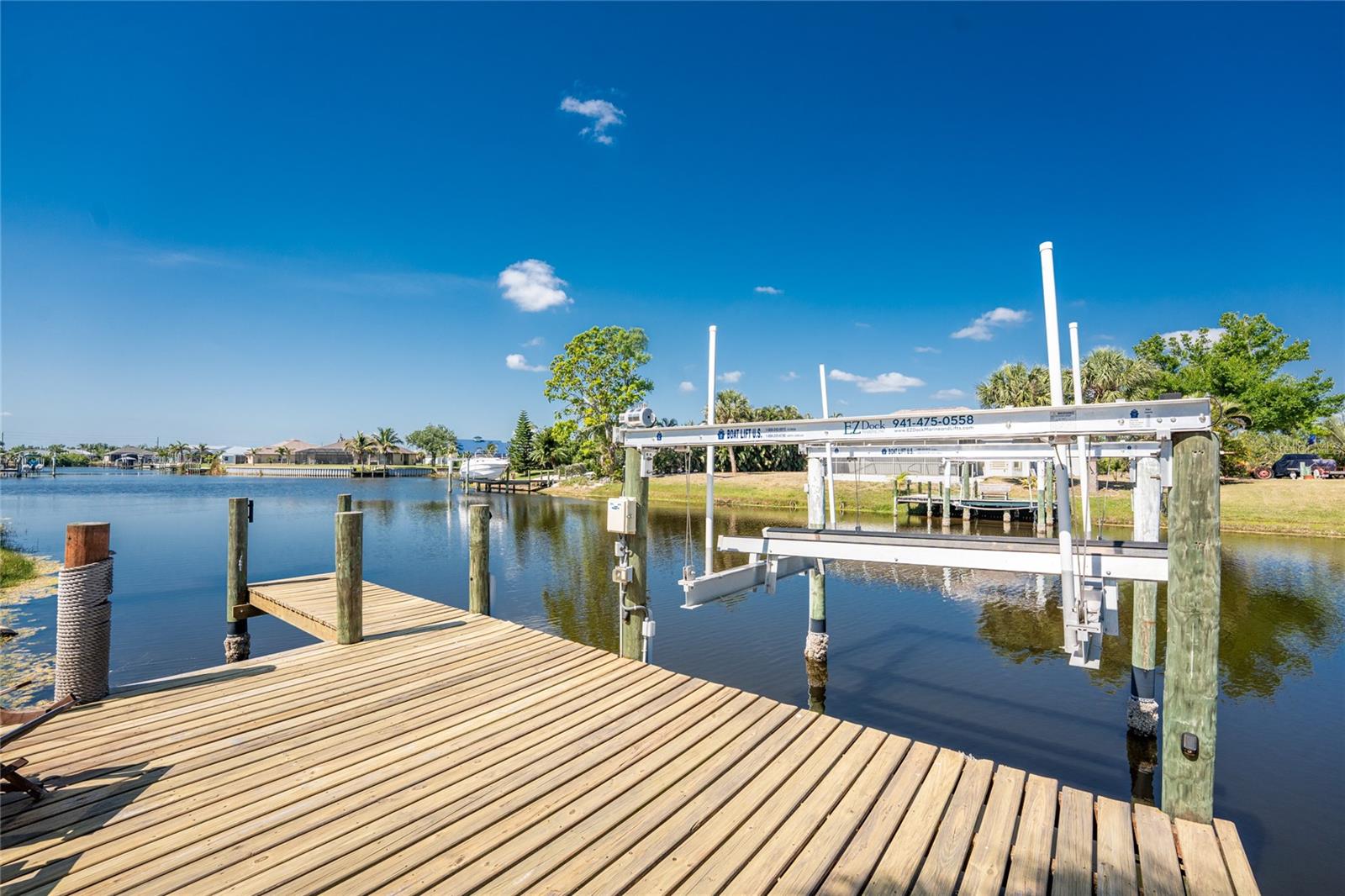 15674 APPLEWHITE CIR, PORT CHARLOTTE, FL, 33981