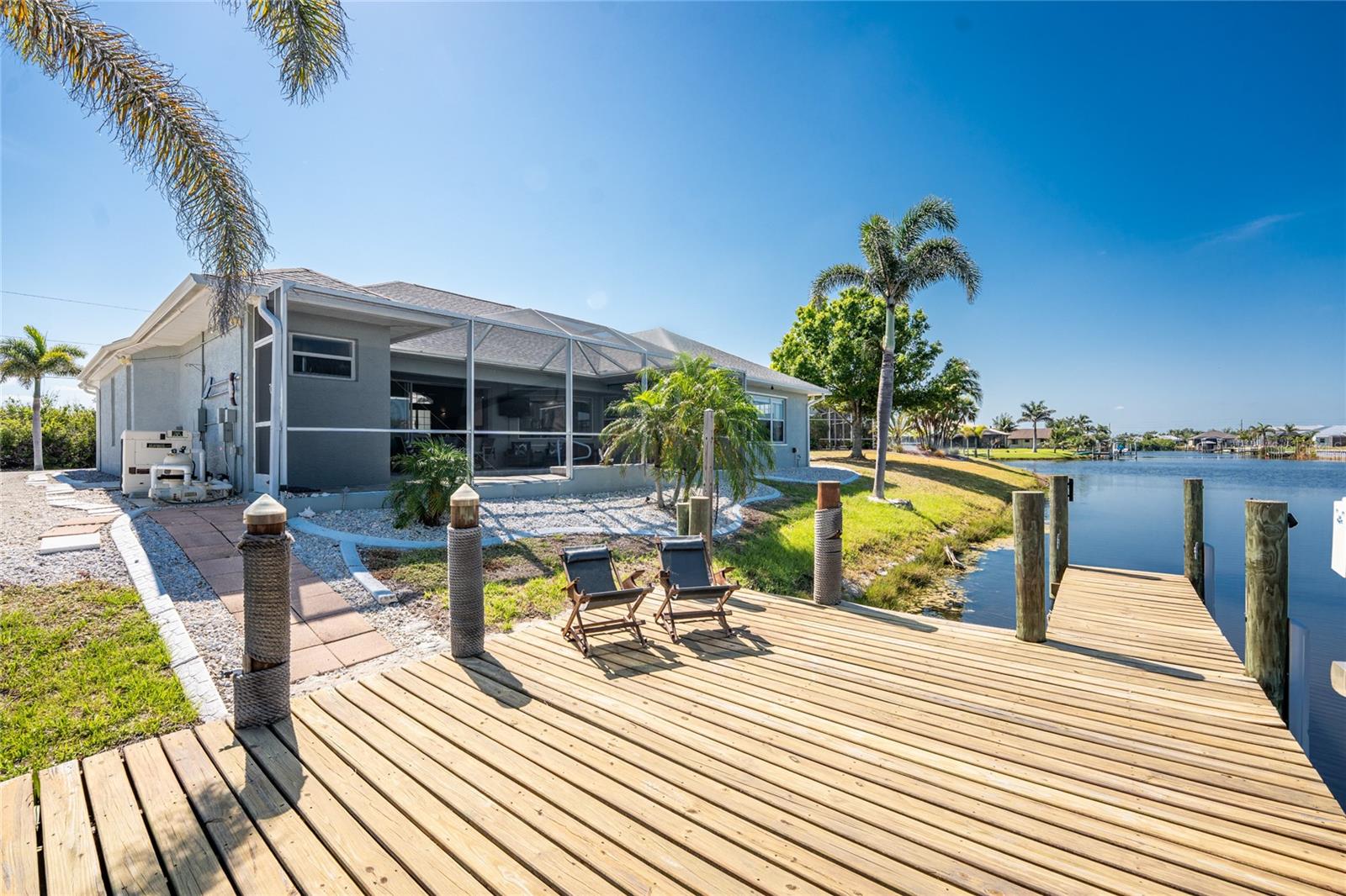 15674 APPLEWHITE CIR, PORT CHARLOTTE, FL, 33981