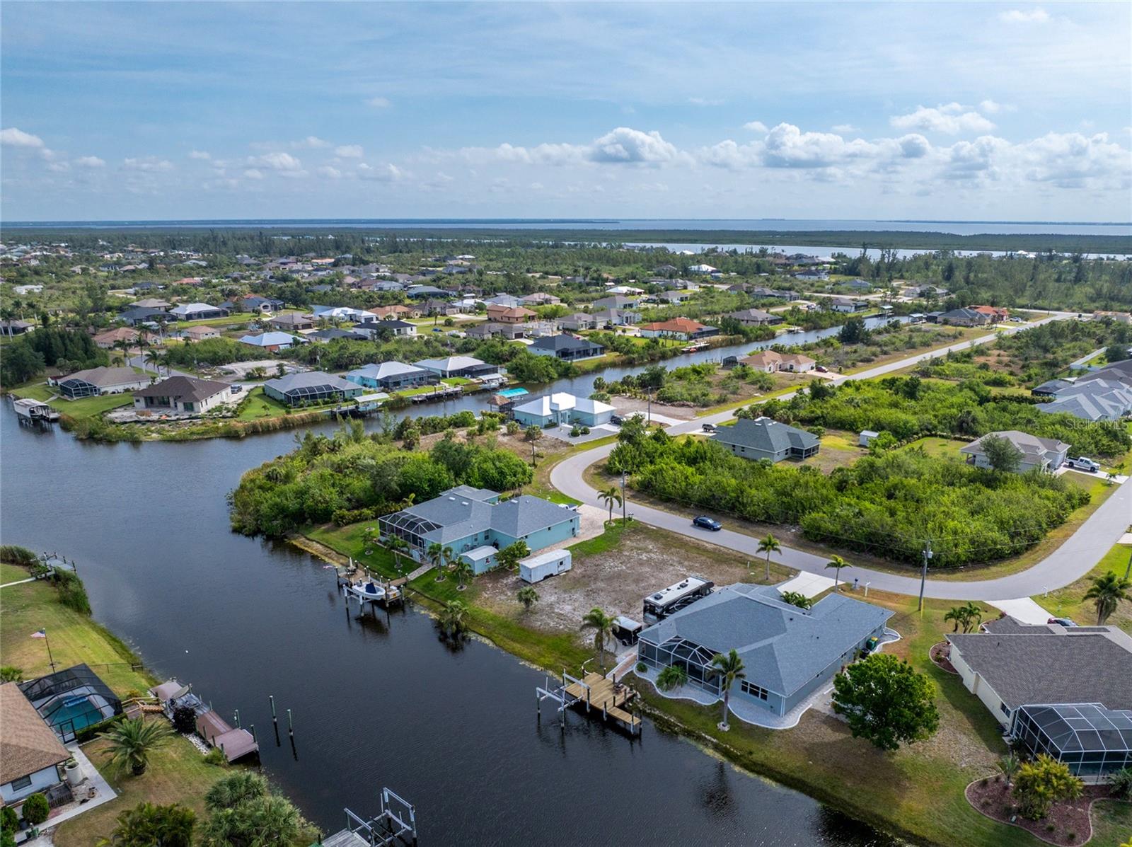 15674 APPLEWHITE CIR, PORT CHARLOTTE, FL, 33981