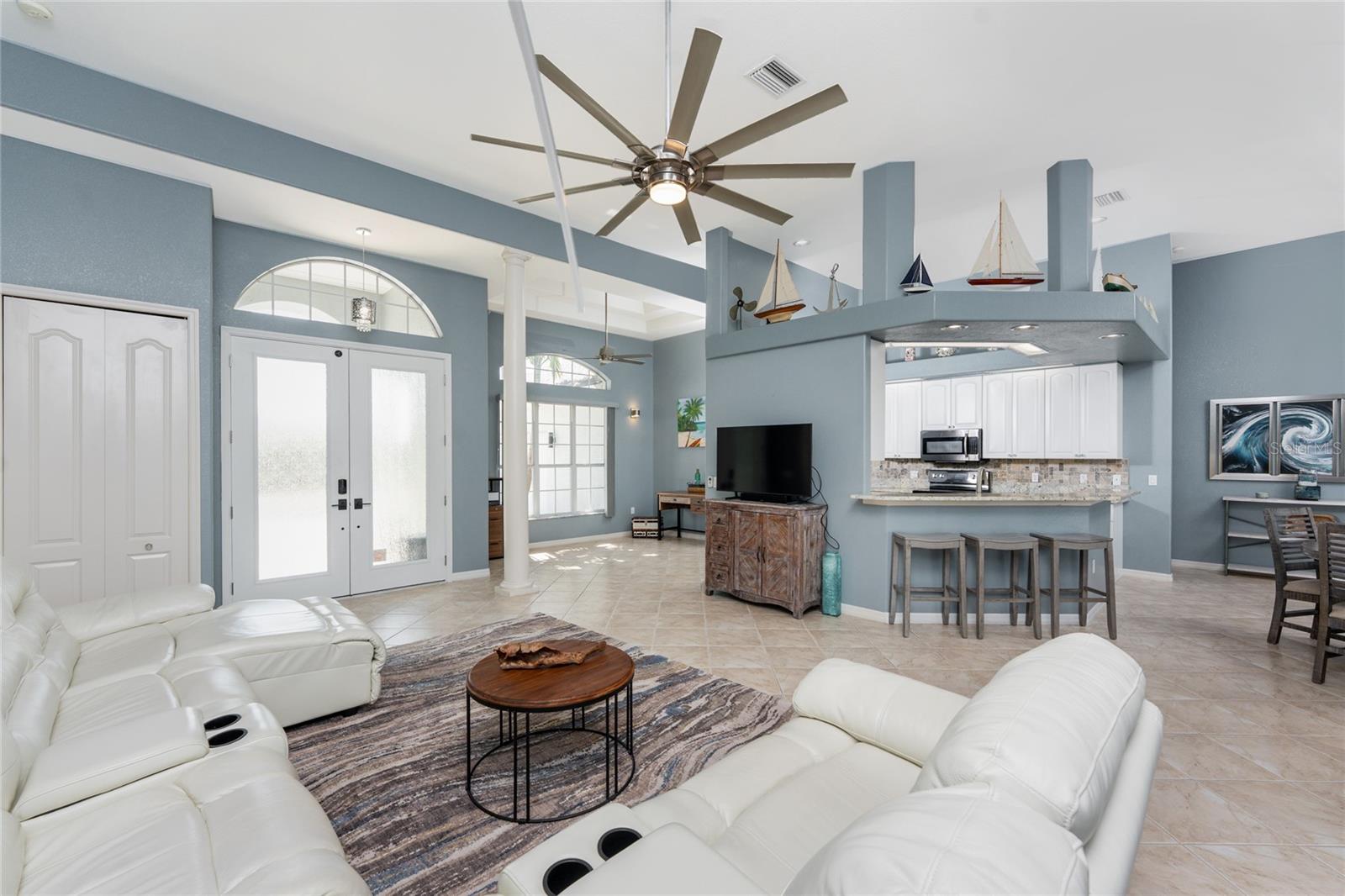 15674 APPLEWHITE CIR, PORT CHARLOTTE, FL, 33981