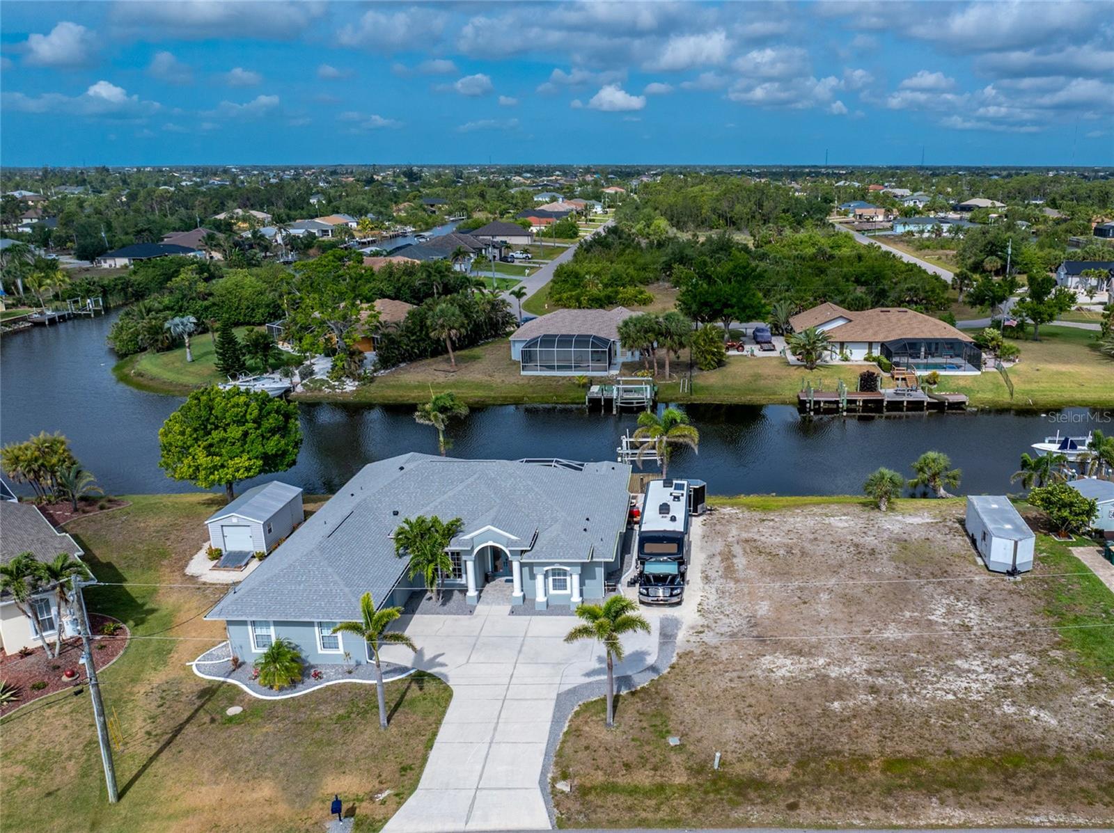 15674 APPLEWHITE CIR, PORT CHARLOTTE, FL, 33981