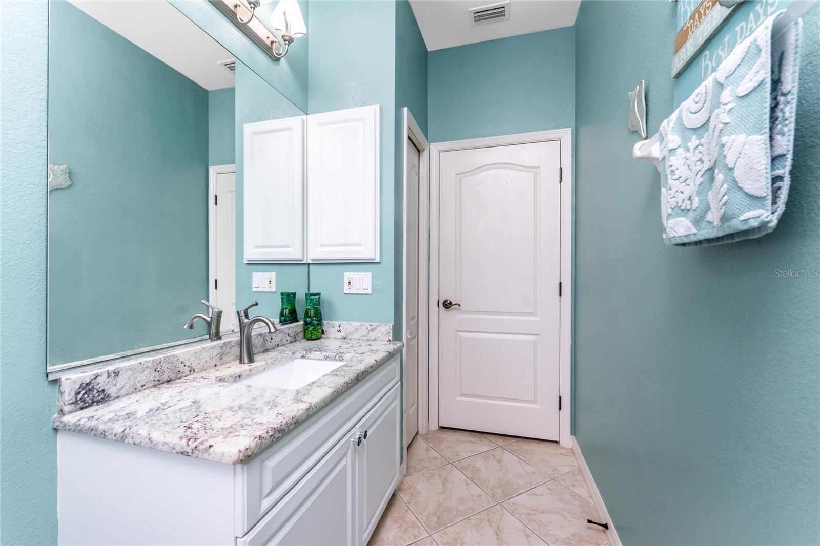 15674 APPLEWHITE CIR, PORT CHARLOTTE, FL, 33981