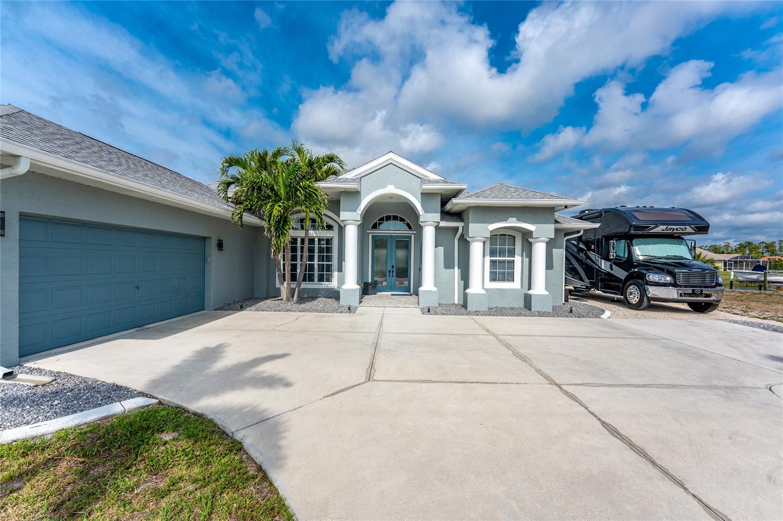 15674 APPLEWHITE CIR, PORT CHARLOTTE, FL, 33981