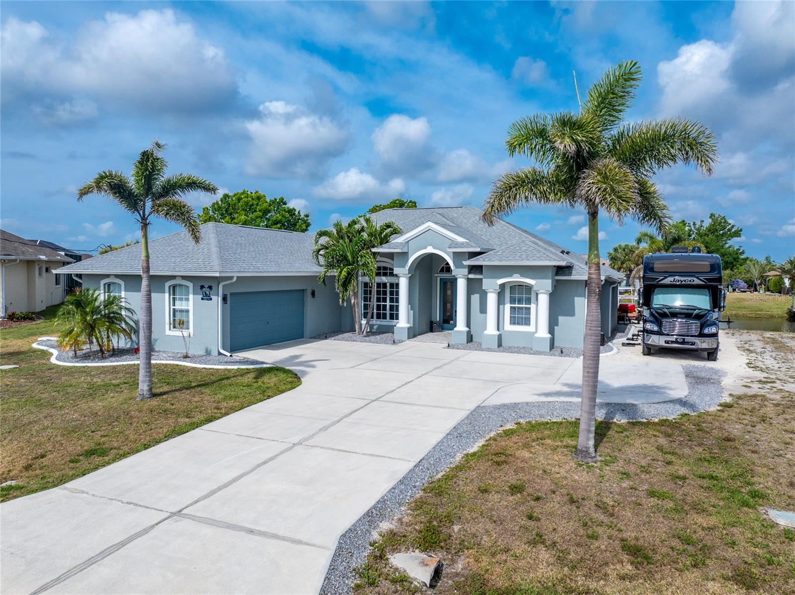 15674 APPLEWHITE CIR, PORT CHARLOTTE, FL, 33981