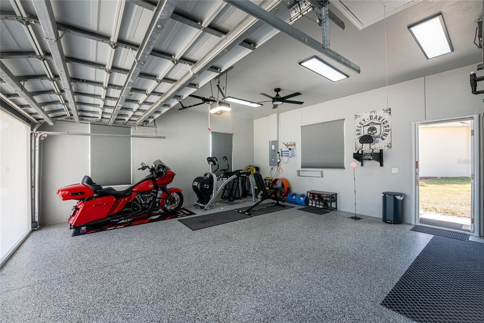 15674 APPLEWHITE CIR, PORT CHARLOTTE, FL, 33981