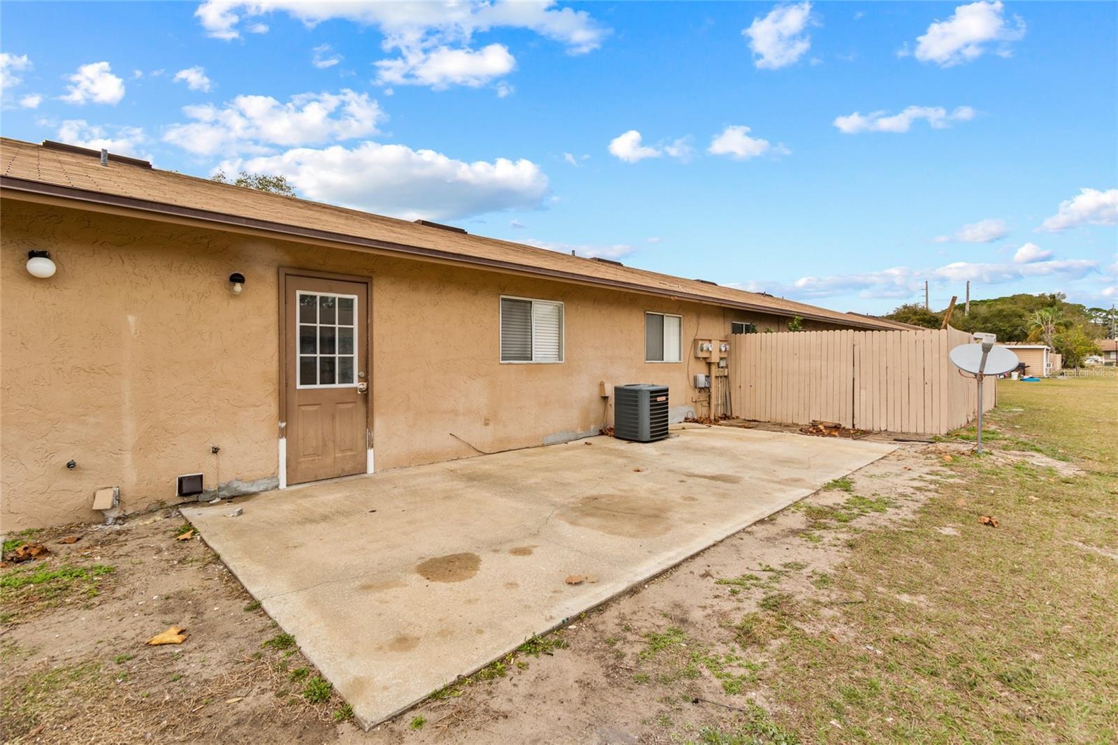 459 W ROSEWOOD LN, TAVARES, FL, 32778