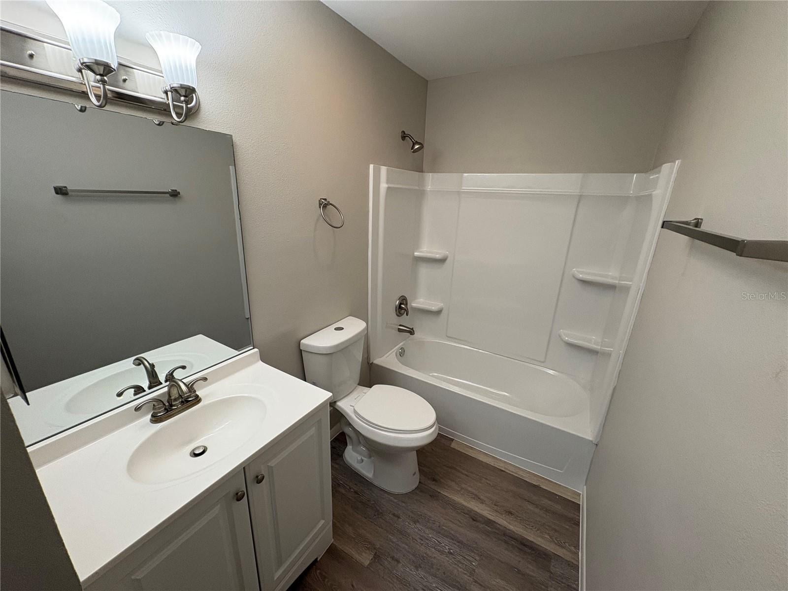 459 W ROSEWOOD LN, TAVARES, FL, 32778