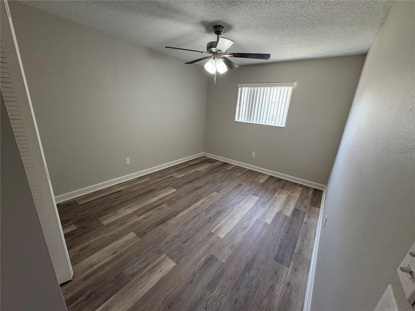 459 W ROSEWOOD LN, TAVARES, FL, 32778