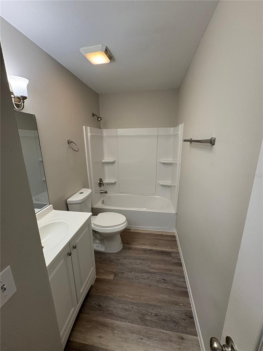 459 W ROSEWOOD LN, TAVARES, FL, 32778