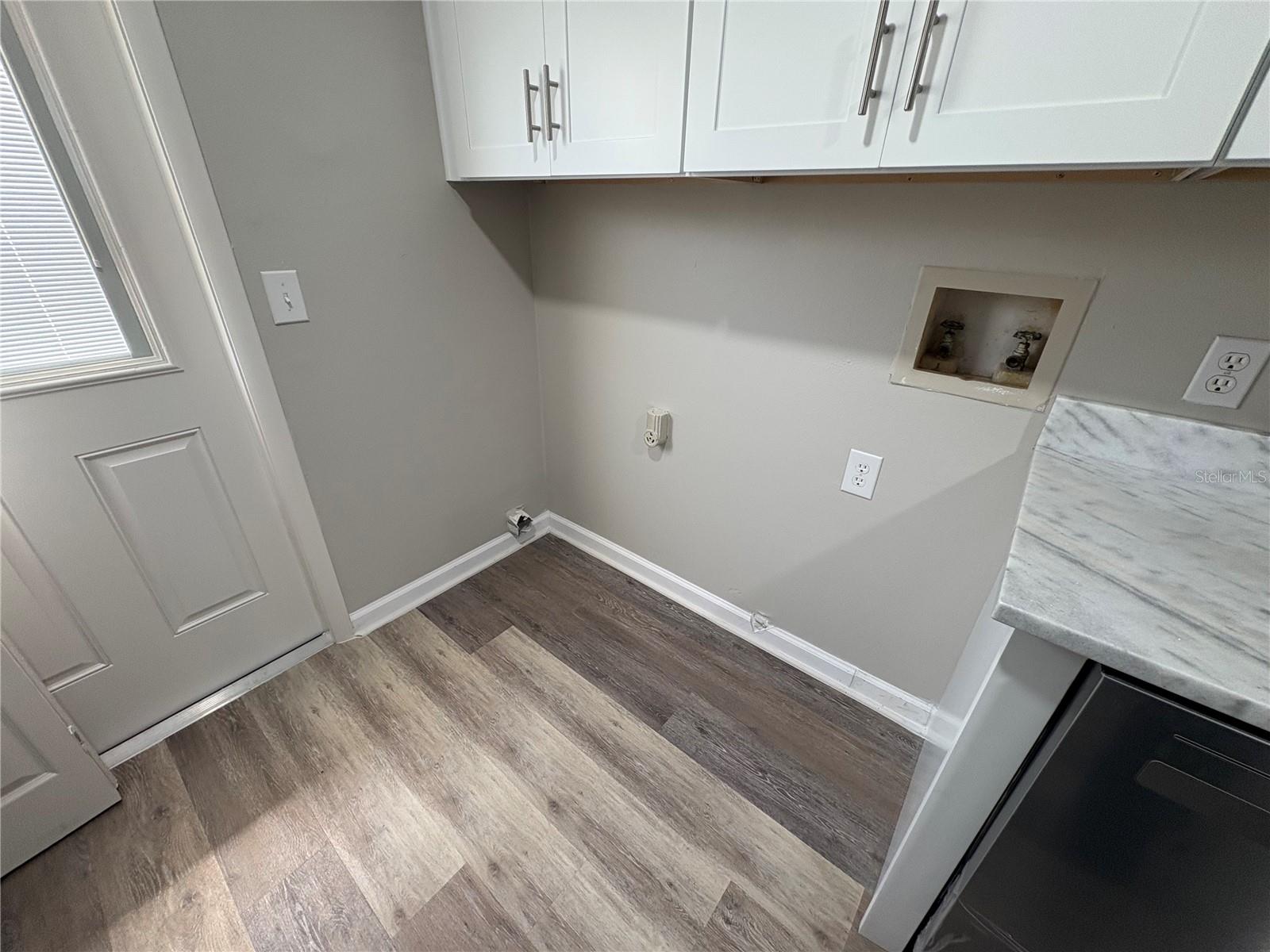 459 W ROSEWOOD LN, TAVARES, FL, 32778