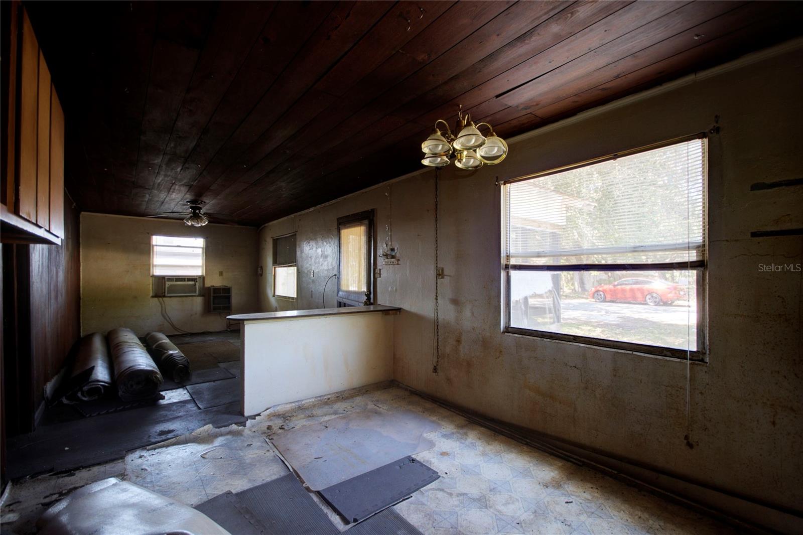 6925 3RD ST, MULBERRY, FL, 33860