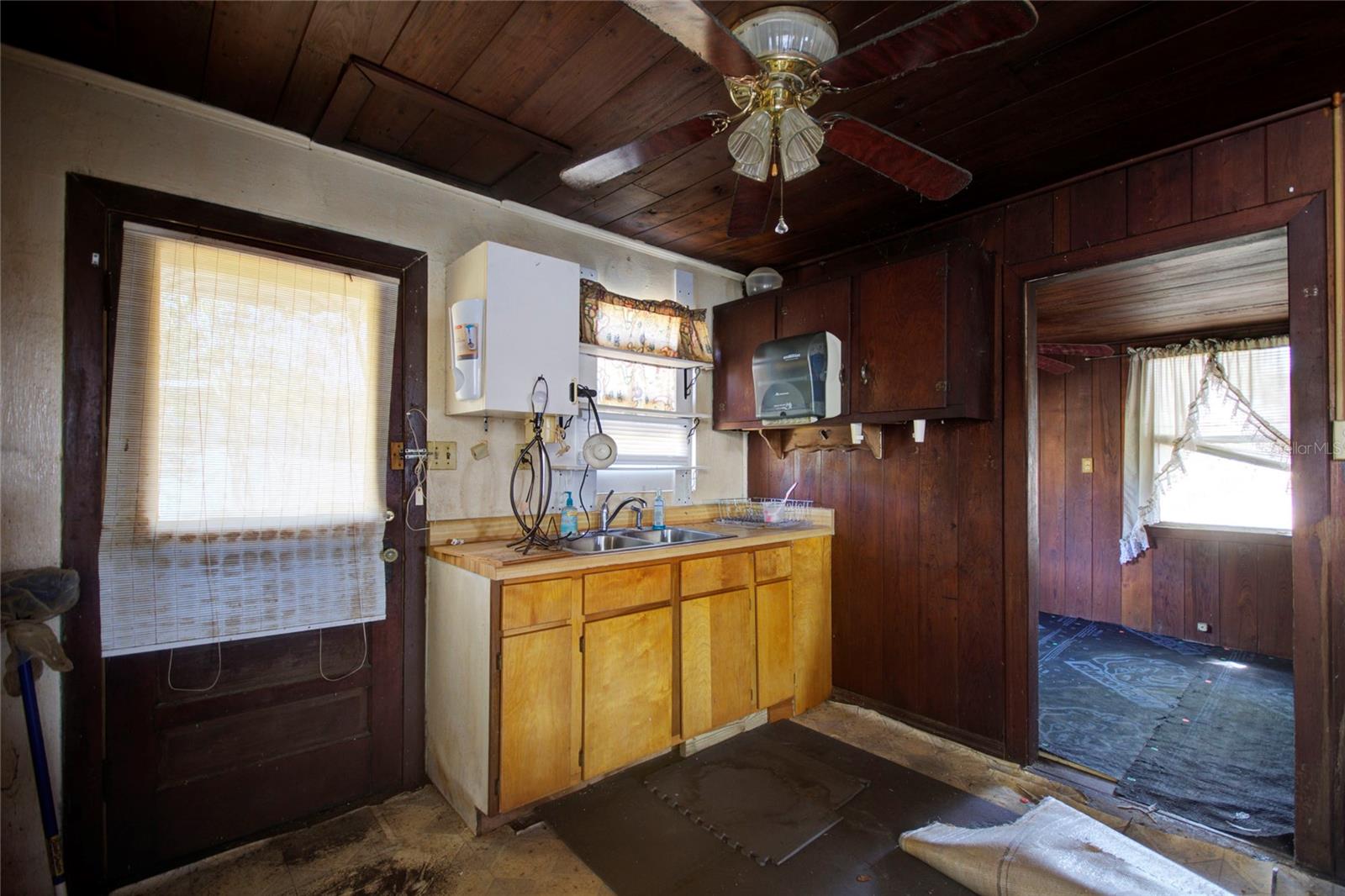 6925 3RD ST, MULBERRY, FL, 33860