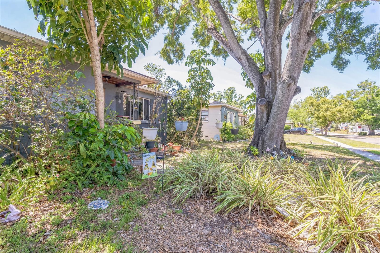 2718 8TH AVE N, ST PETERSBURG, FL, 33713