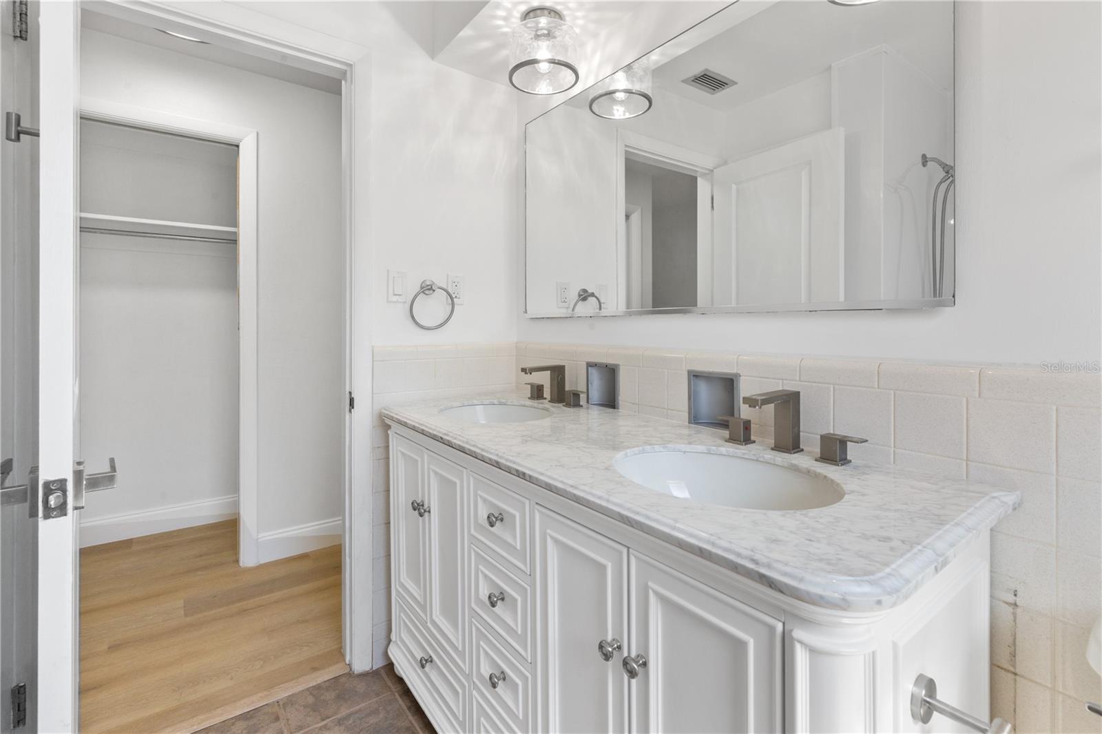 1711 S PATLIN CIR, LARGO, FL, 33770