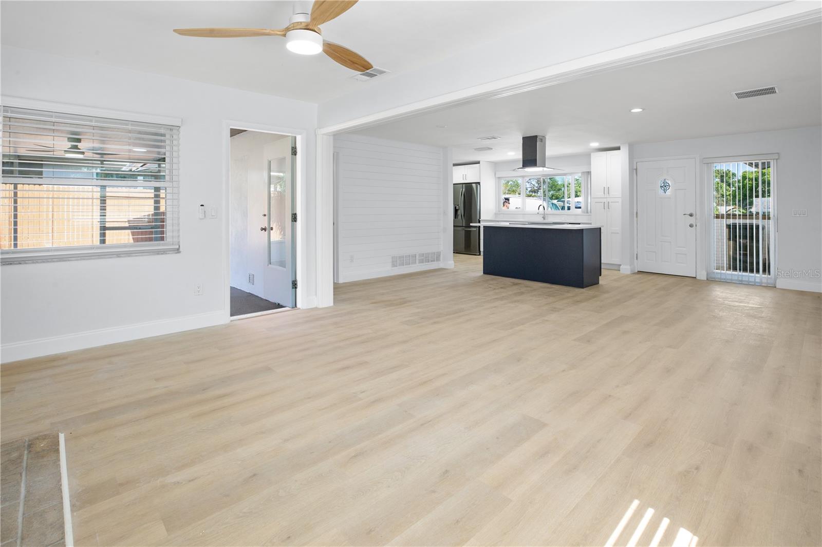 1711 S PATLIN CIR, LARGO, FL, 33770