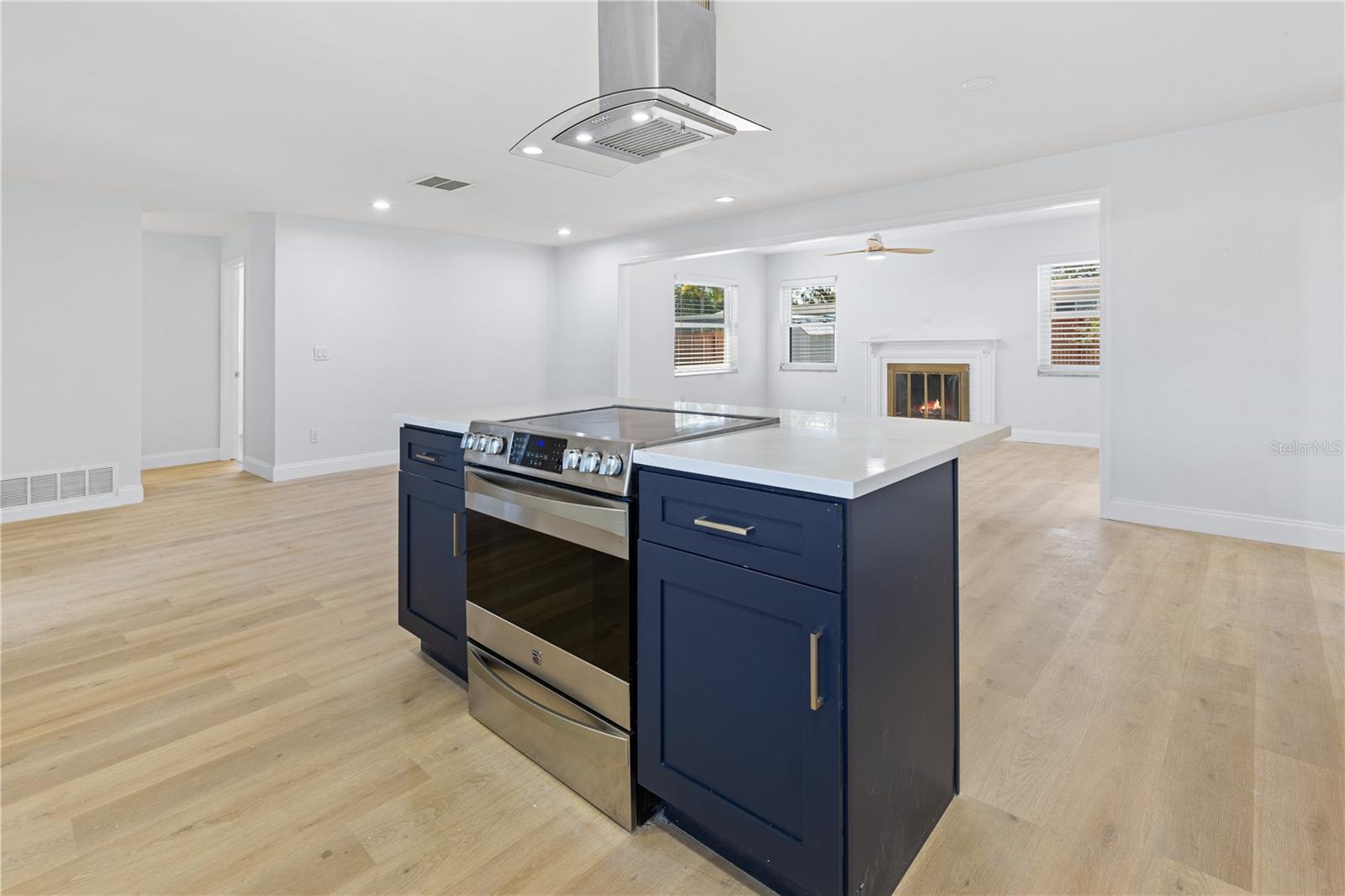 1711 S PATLIN CIR, LARGO, FL, 33770