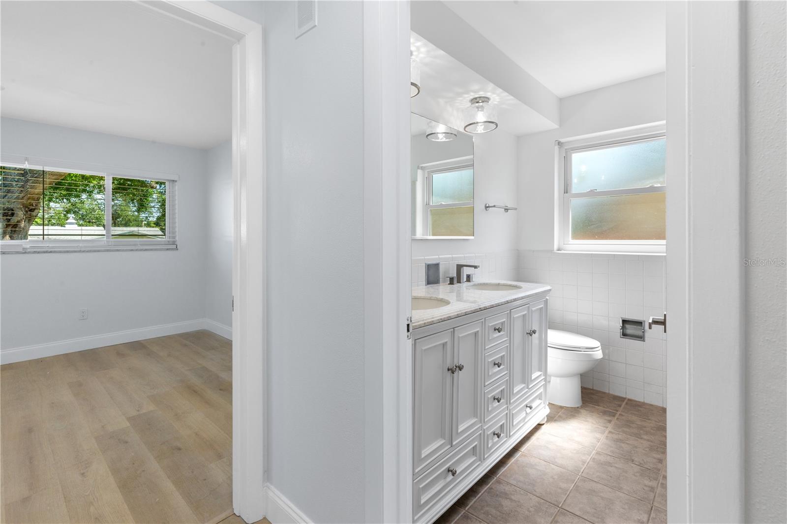 1711 S PATLIN CIR, LARGO, FL, 33770