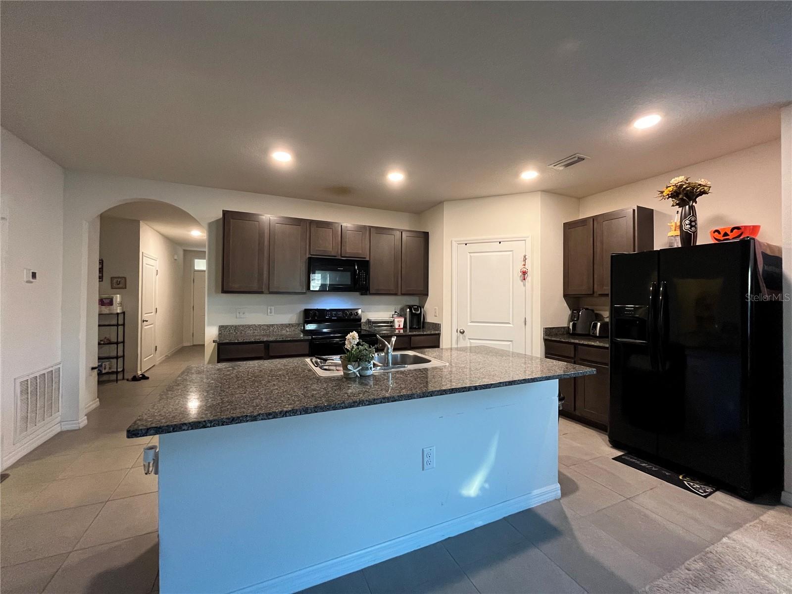 9832 WARM STONE ST, THONOTOSASSA, FL, 33592