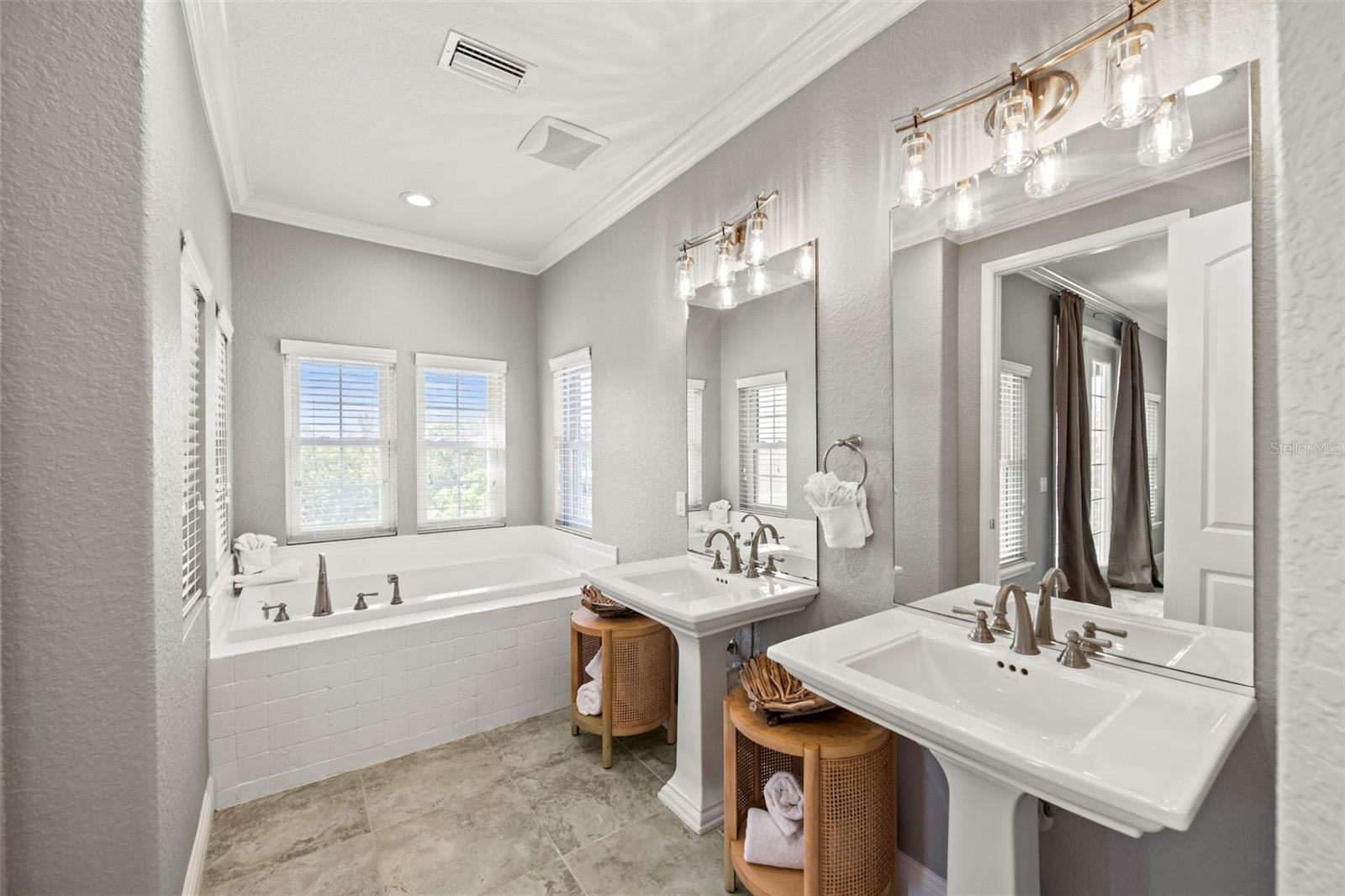 159 CRESCENT DR, ANNA MARIA, FL, 34216