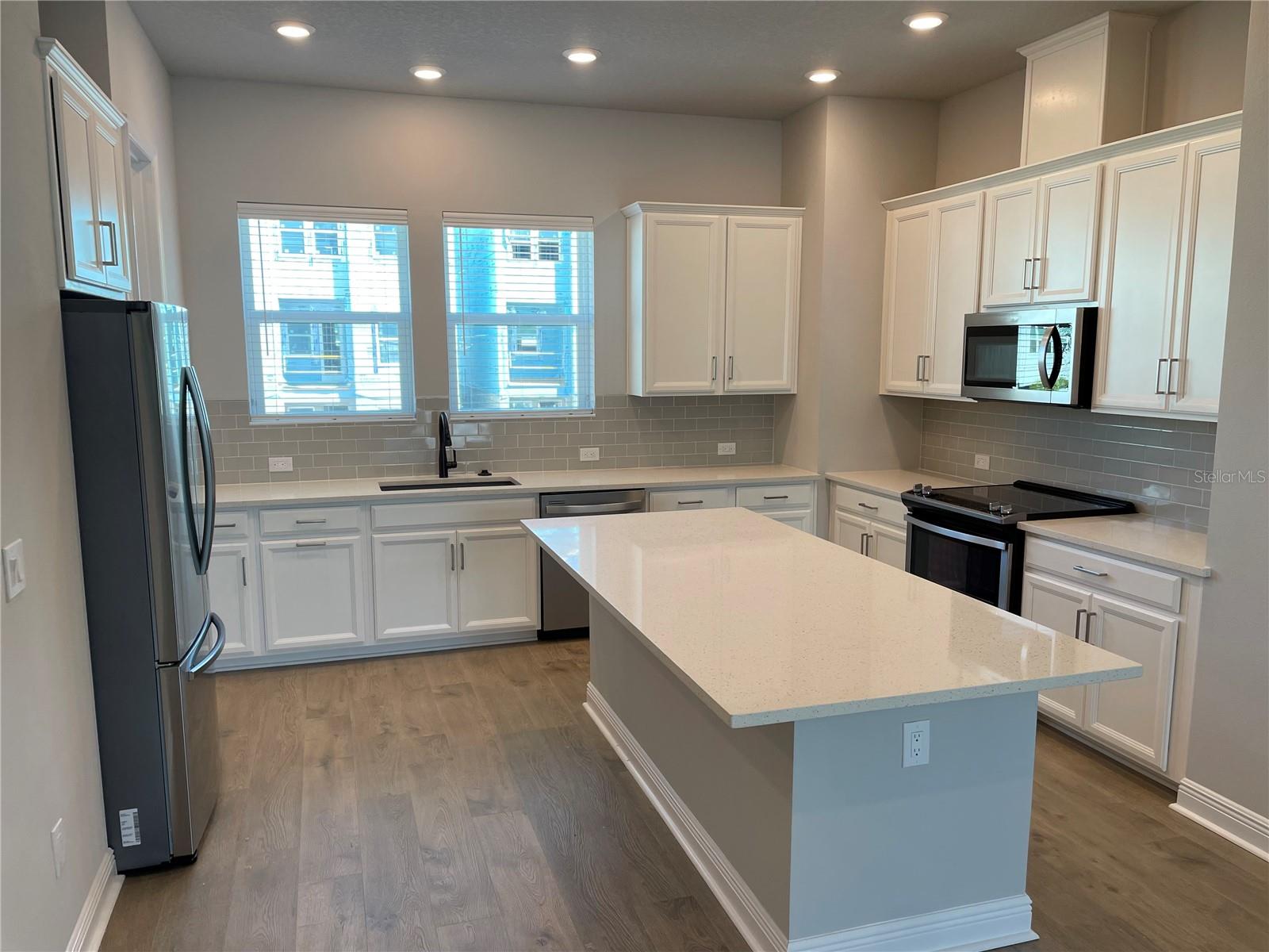 2413 EZZELL CT, SARASOTA, FL, 34237