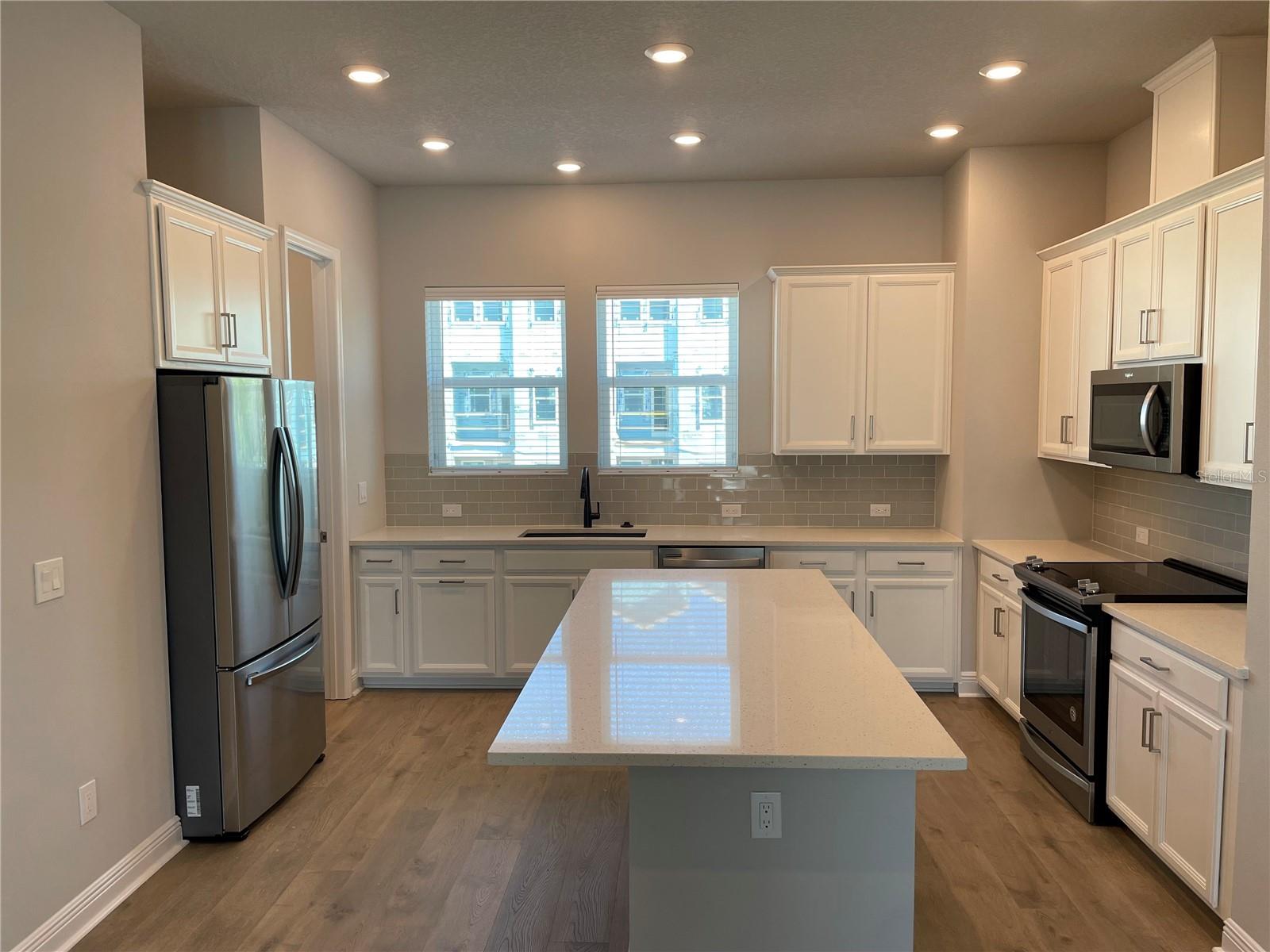 2413 EZZELL CT, SARASOTA, FL, 34237