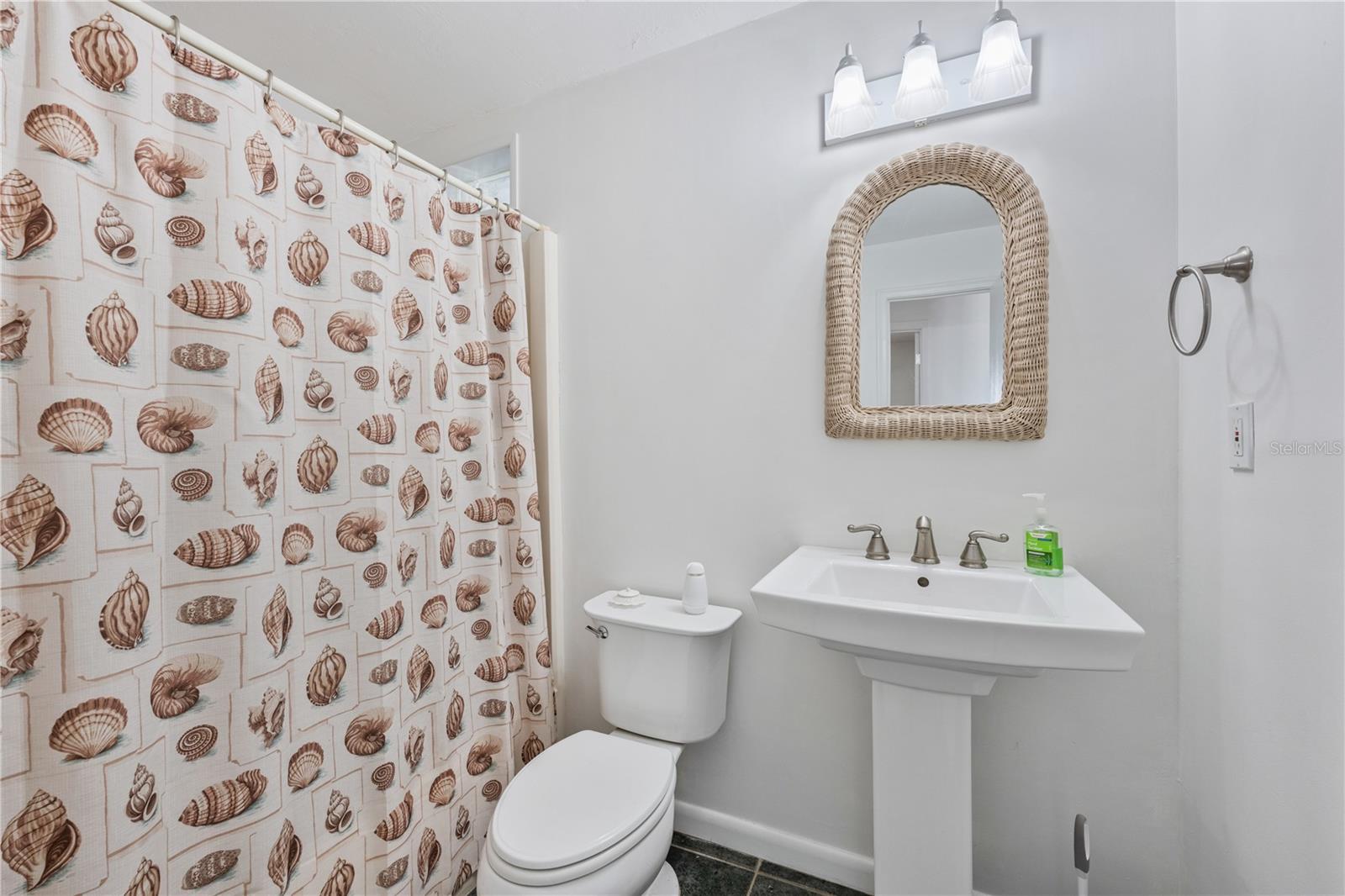 12410 CEDAR ST, CEDAR KEY, FL, 32625