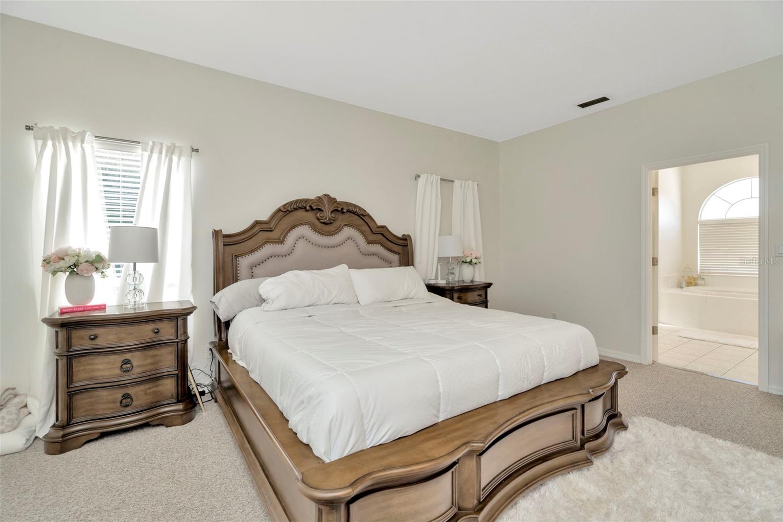 4612 NETHERWOOD DR, TAMPA, FL, 33624