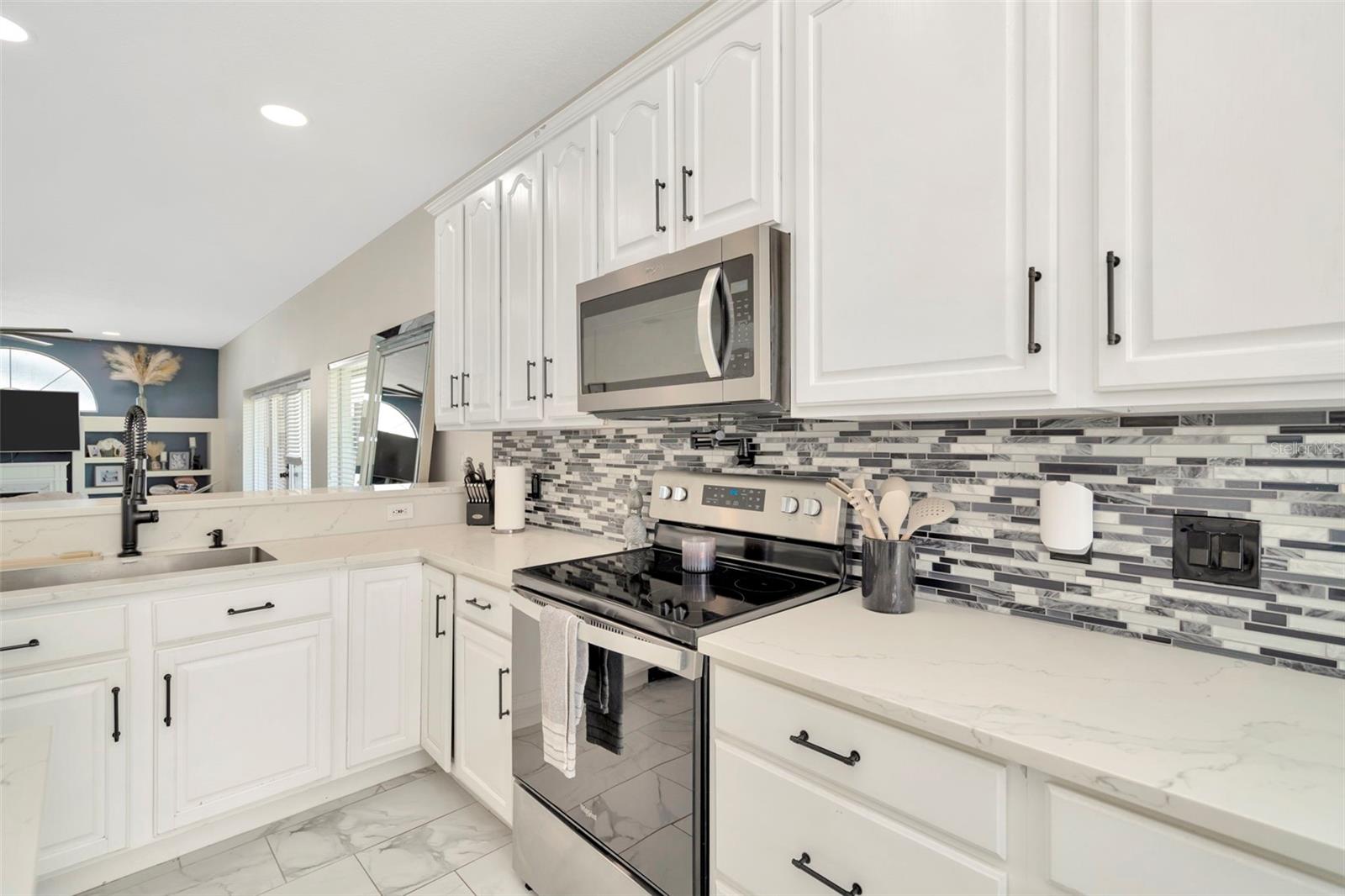 4612 NETHERWOOD DR, TAMPA, FL, 33624