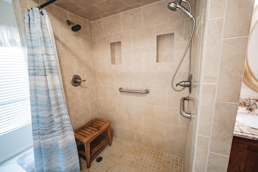 2780 E SAM ALLEN RD, PLANT CITY, FL, 33565