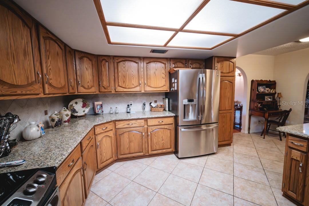 2780 E SAM ALLEN RD, PLANT CITY, FL, 33565