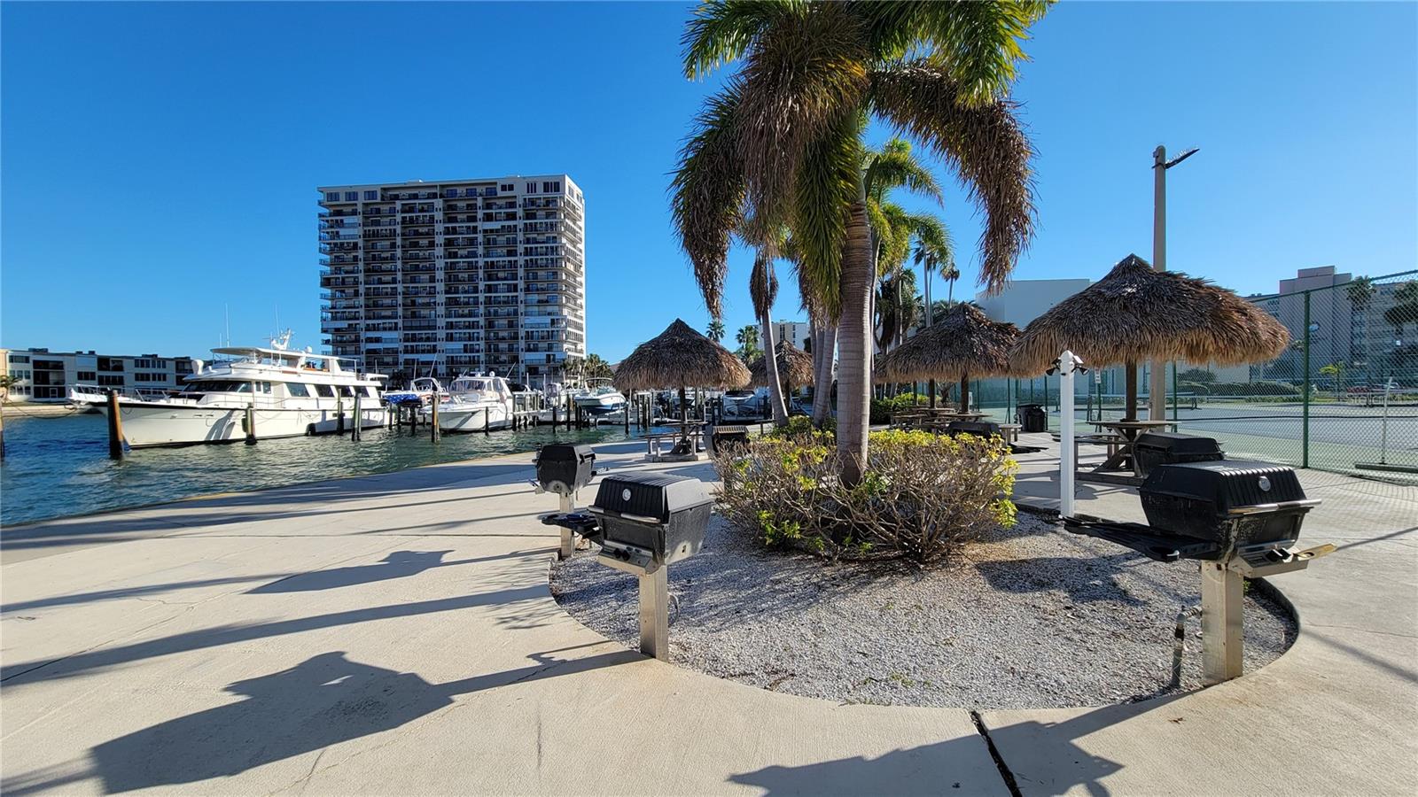 Marina & Tiki Hut Picnic Area with Gas BBQs