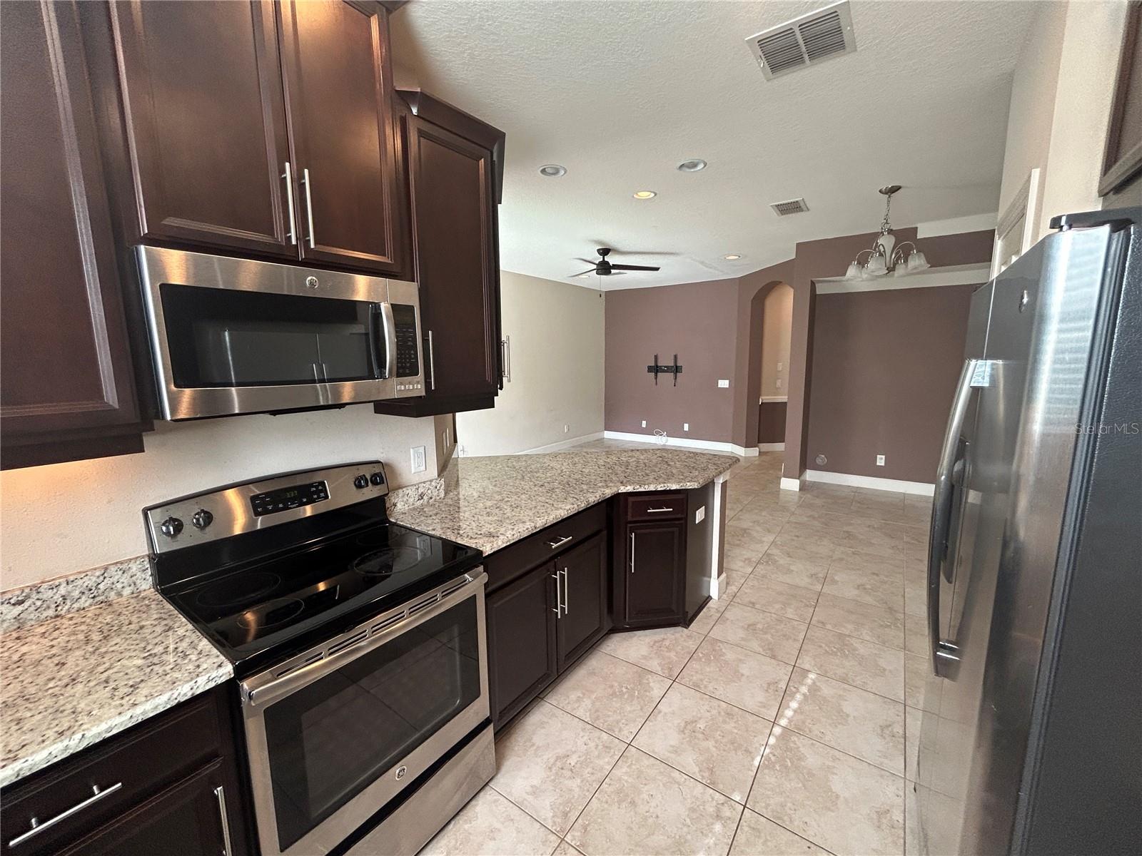 403 E TUSCAN LN E, OLDSMAR, FL, 34677