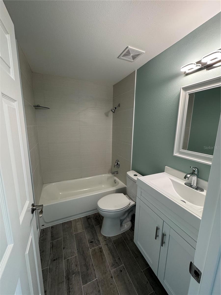 1258 BARBARA DR #202, VENICE, FL, 34285