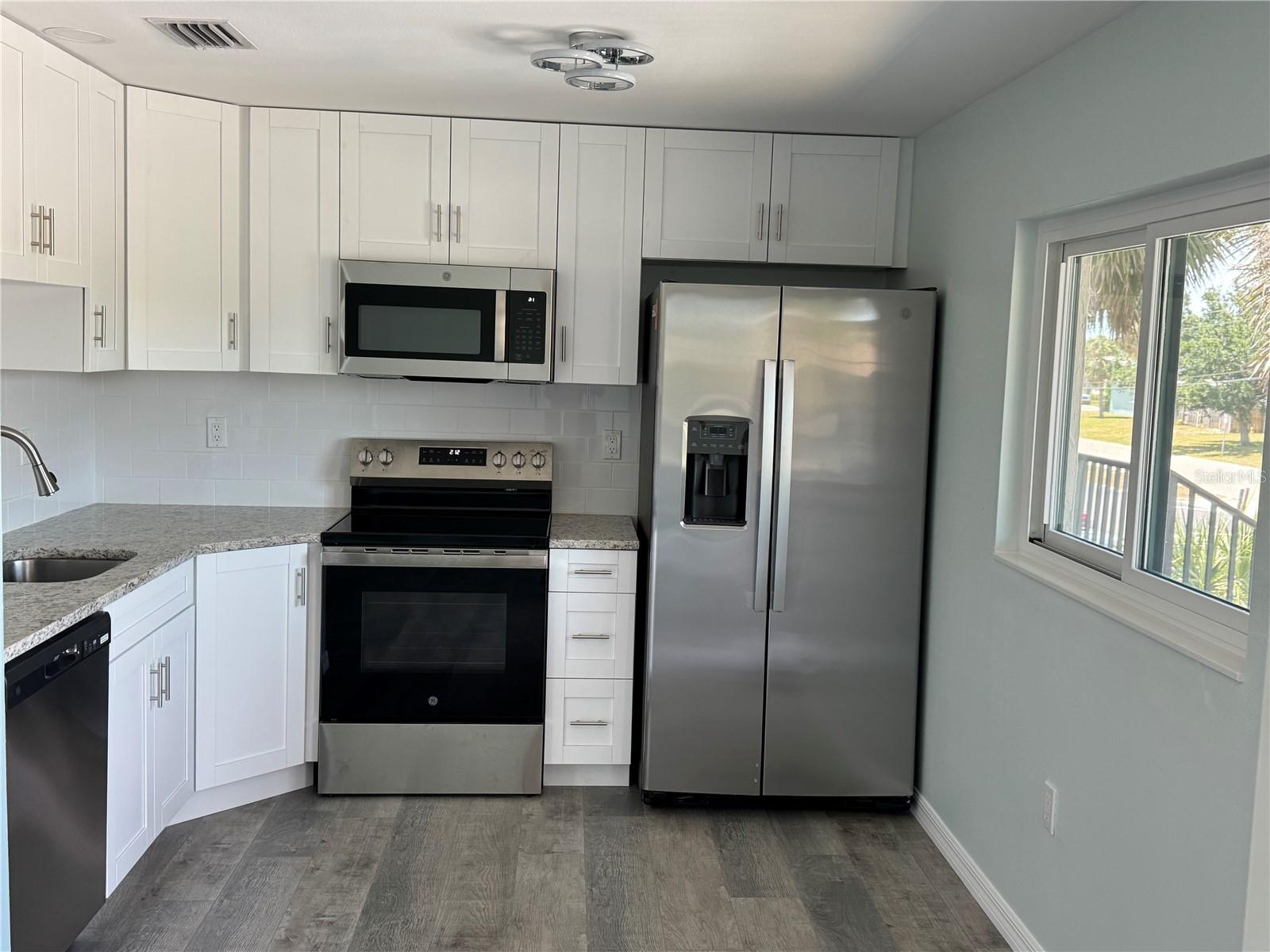 1258 BARBARA DR #202, VENICE, FL, 34285