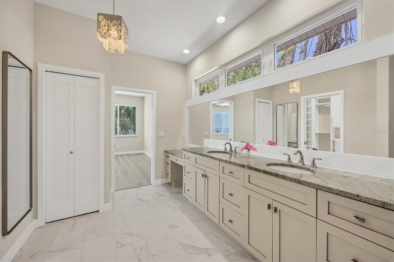 A4649616 Property Photo