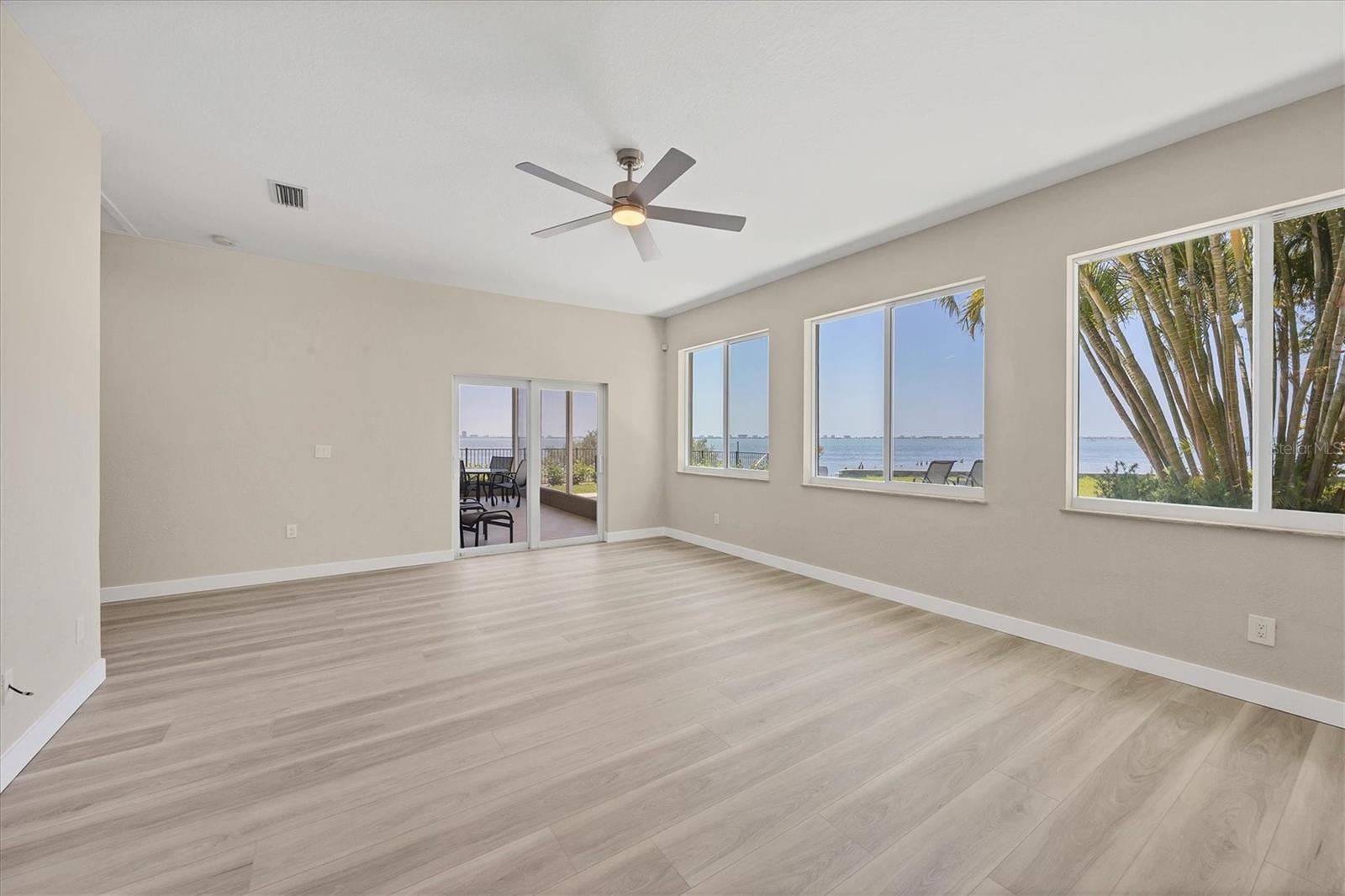 A4649616 Property Photo