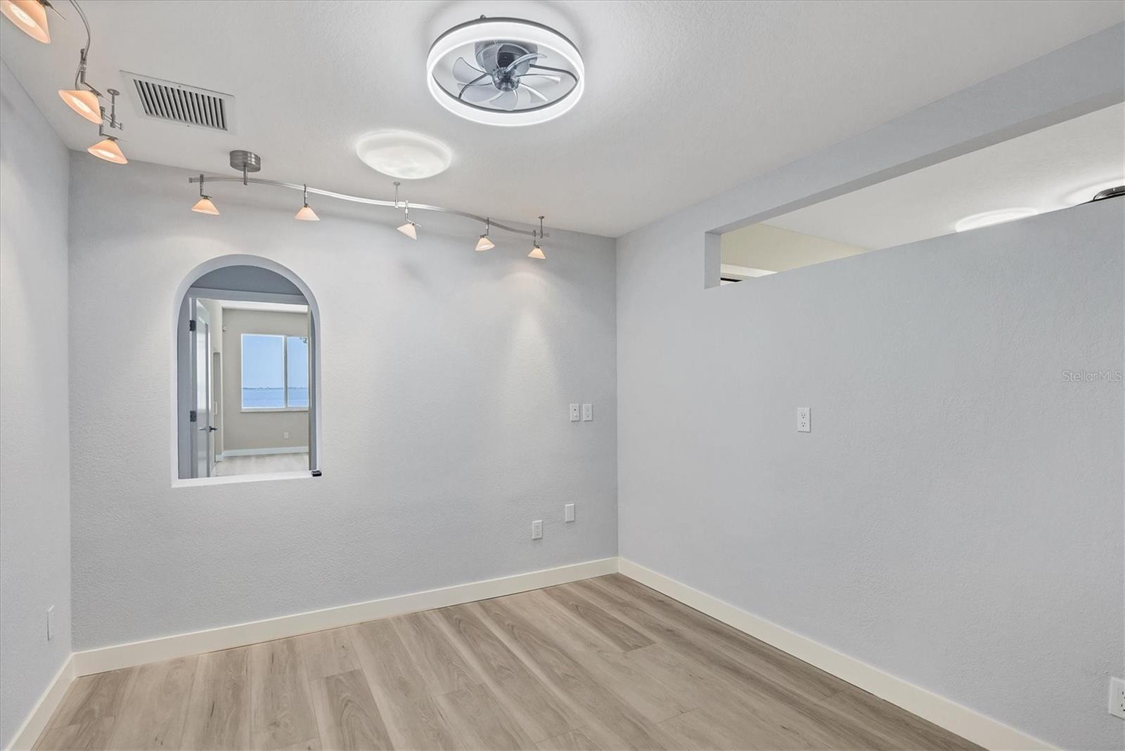 A4649616 Property Photo