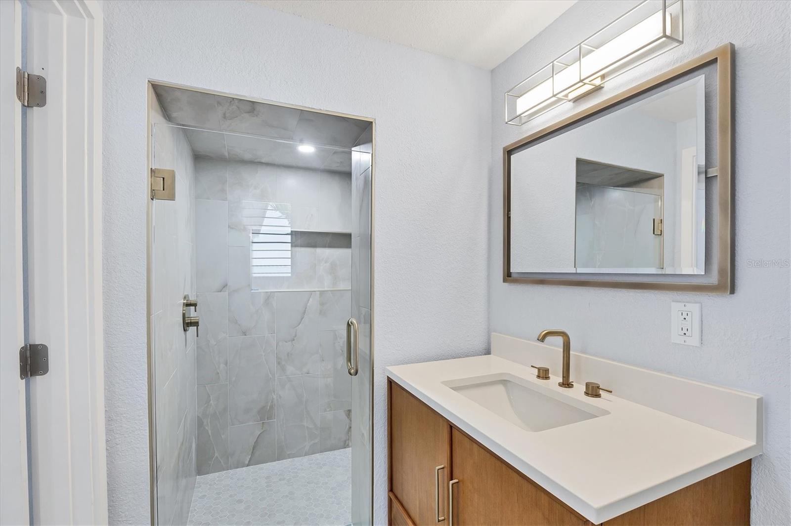 A4649616 Property Photo