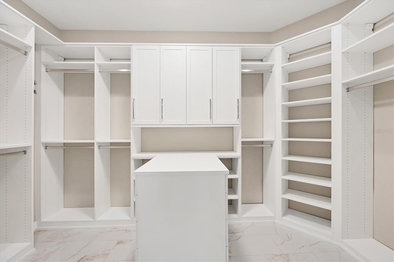 A4649616 Property Photo