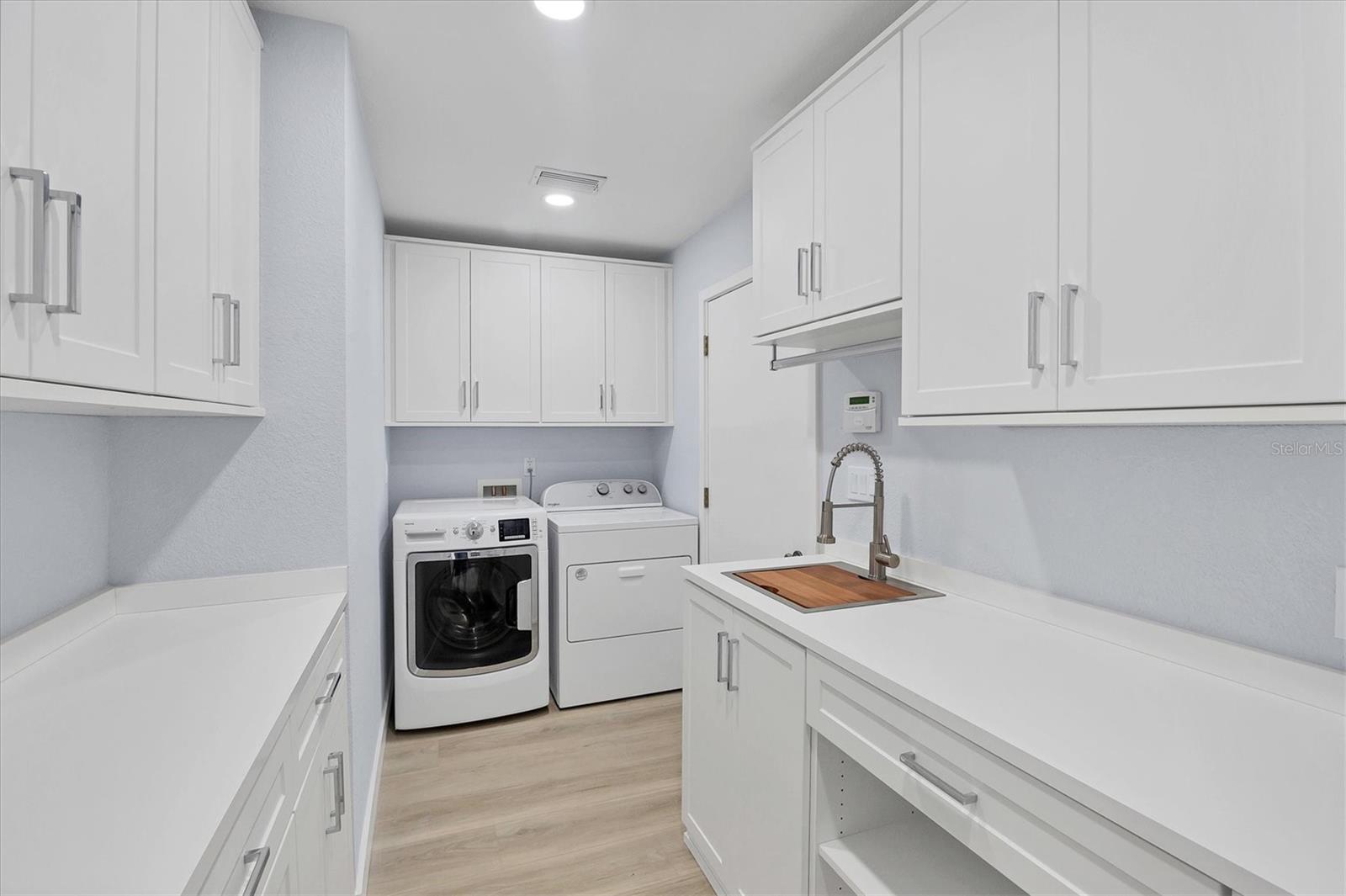 A4649616 Property Photo