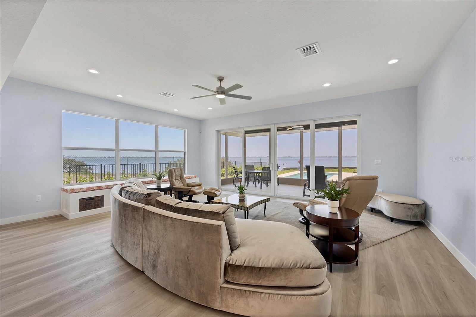 A4649616 Property Photo