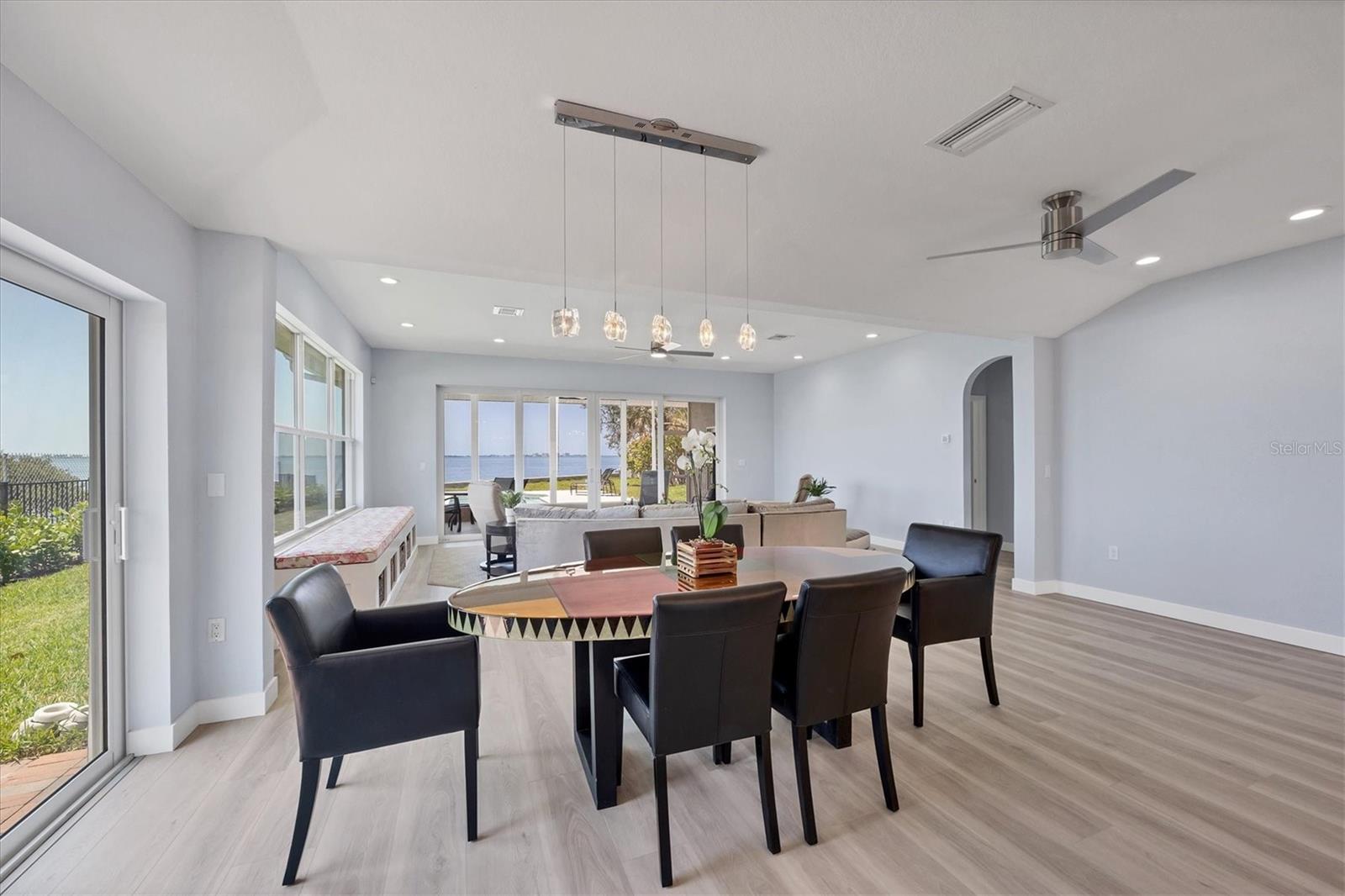 A4649616 Property Photo