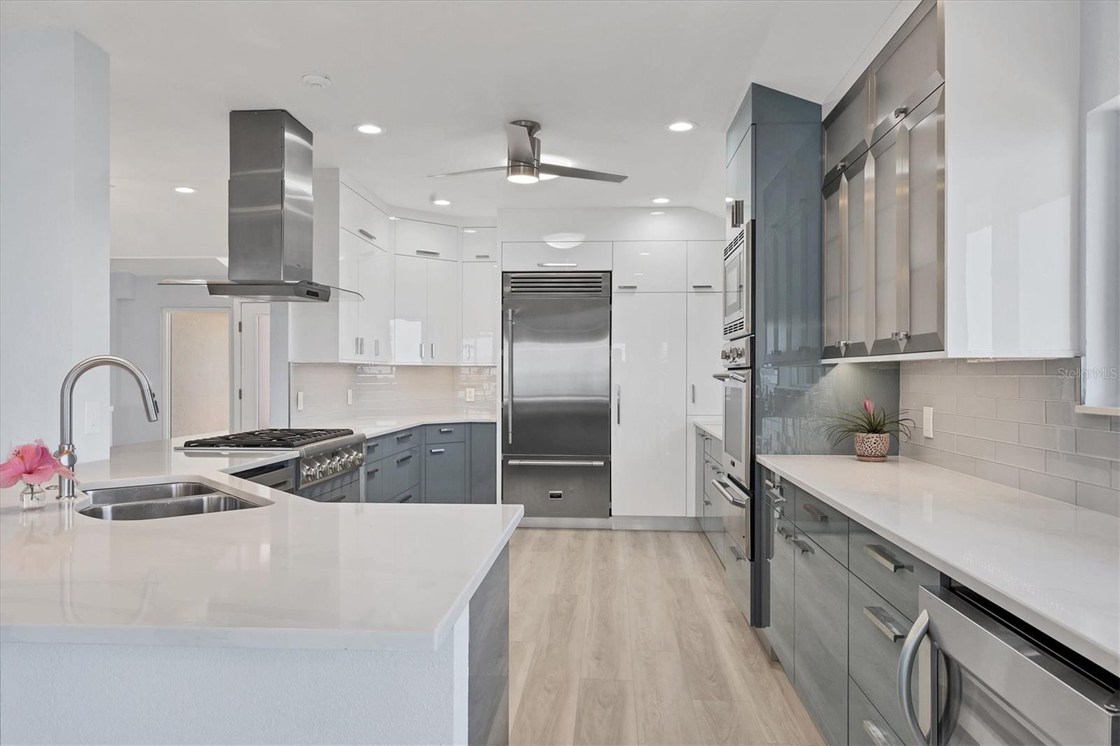 A4649616 Property Photo