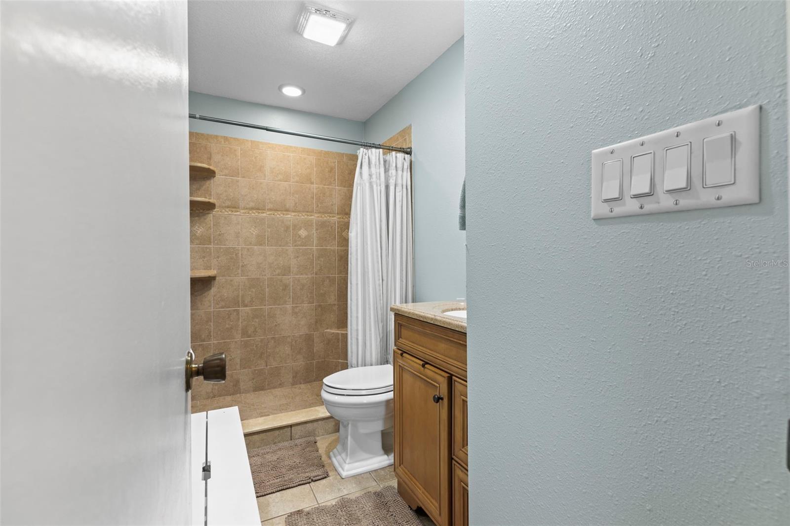 5375 CIRCLE DR, WEEKI WACHEE, FL, 34607