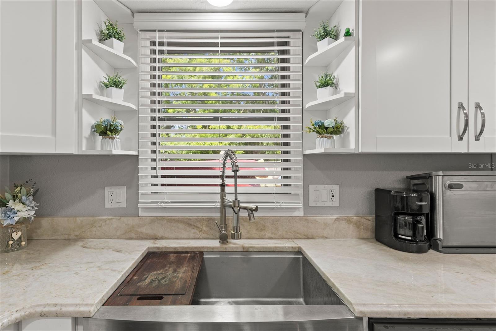 5375 CIRCLE DR, WEEKI WACHEE, FL, 34607