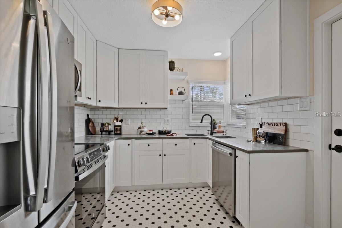 2814 COVENTRY AVE, LAKELAND, FL, 33803